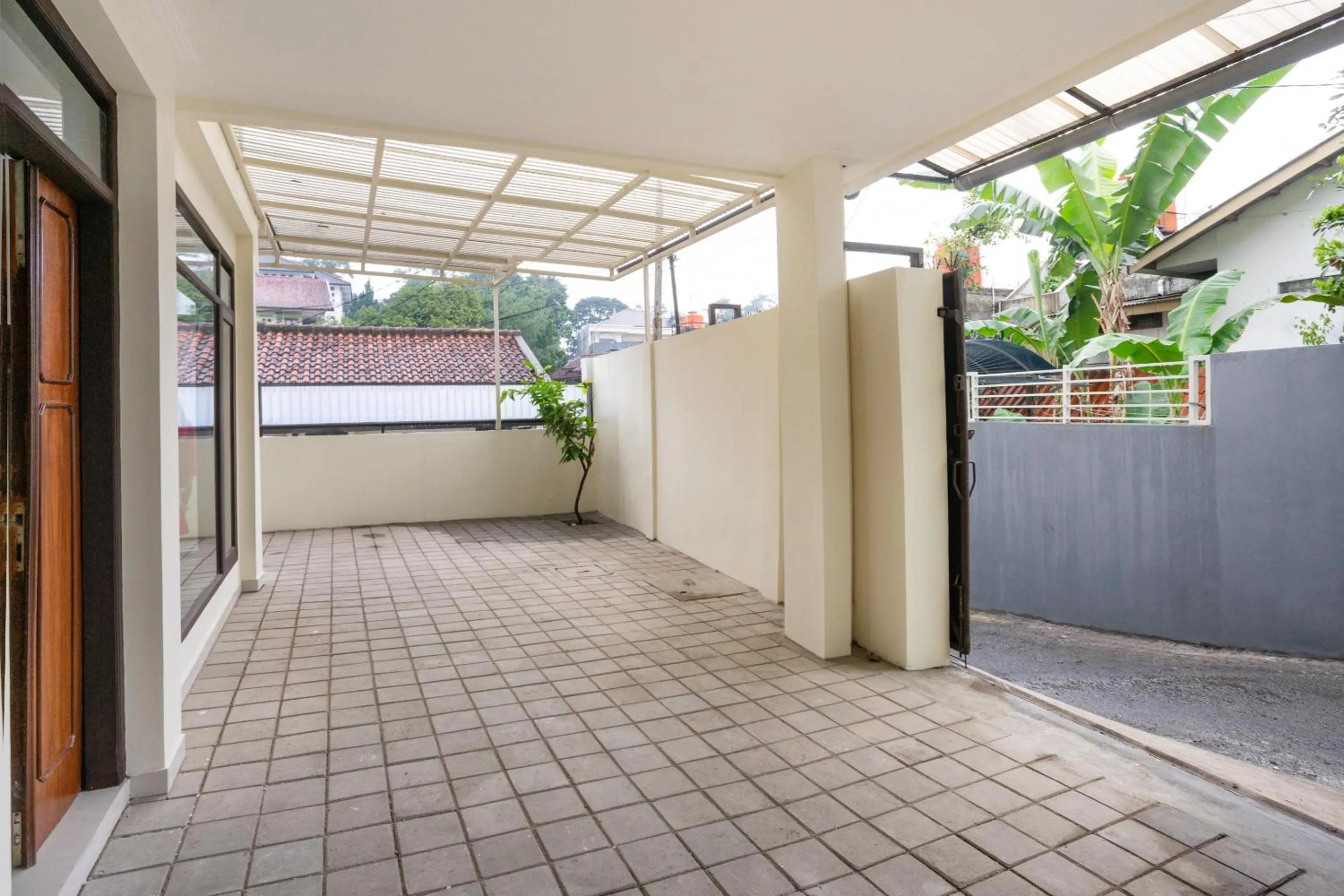 Facade/entrance in Hotel O Hegarbudhi Residence