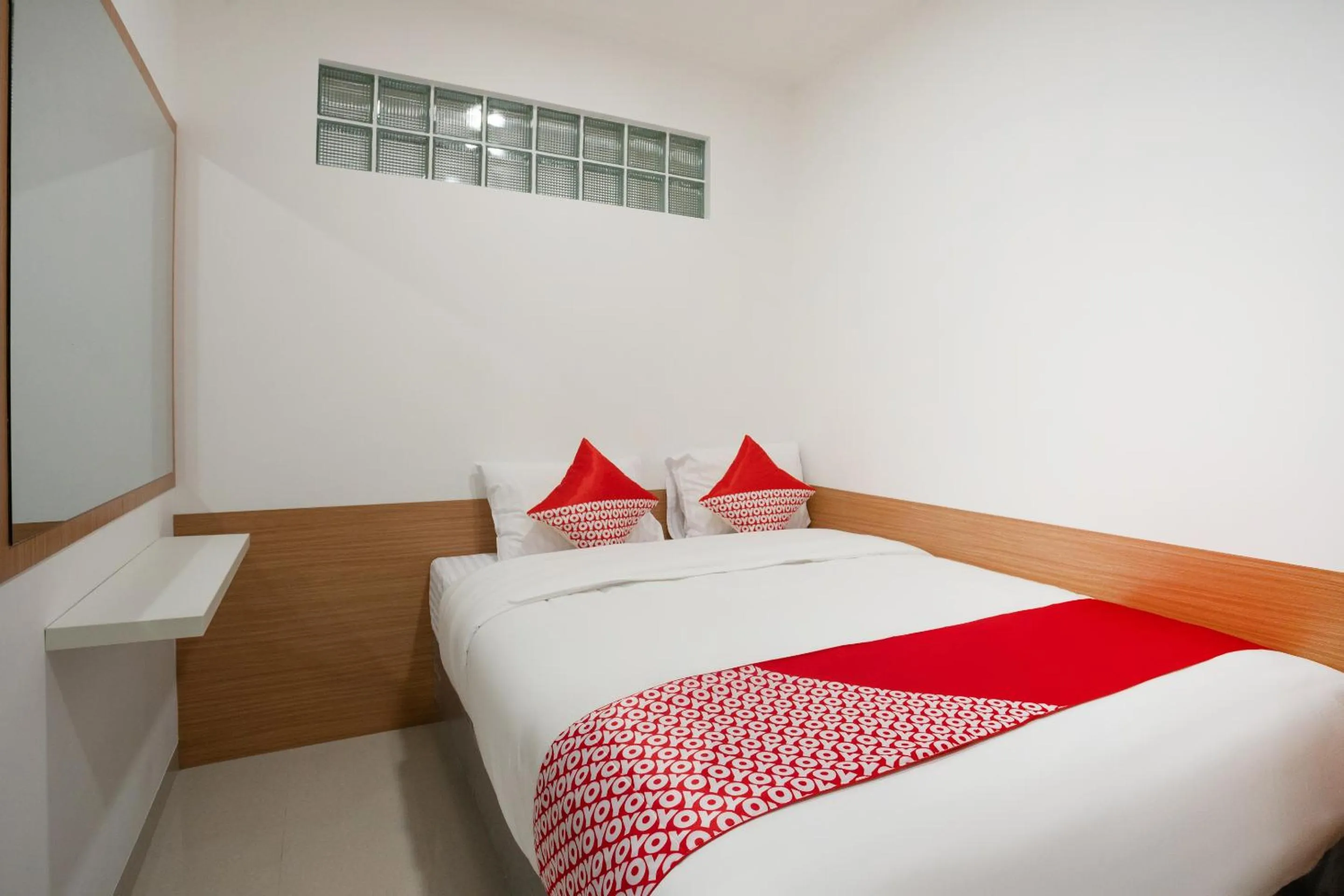 Bedroom, Bed in Hotel O Hegarbudhi Residence