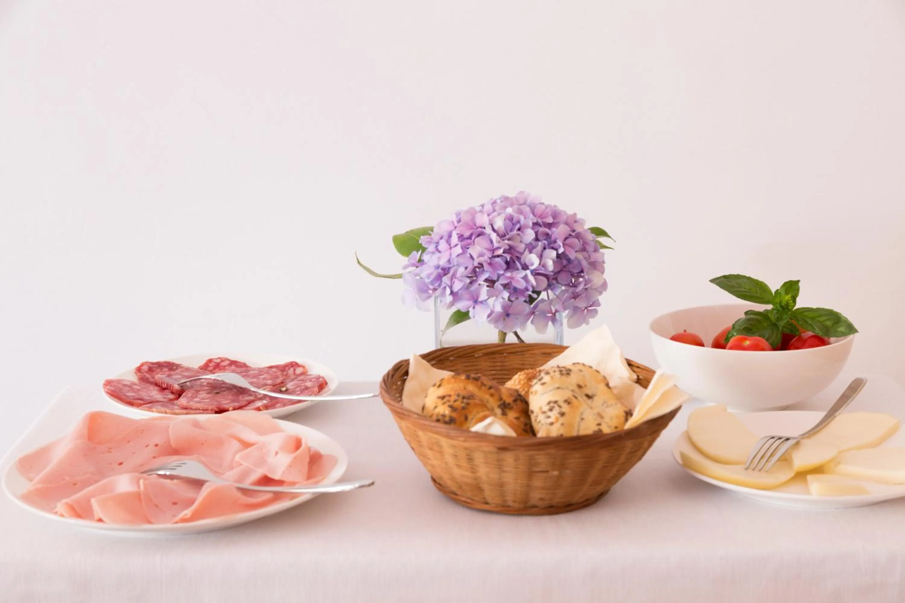 Breakfast in HOTEL ZI'NTONIO