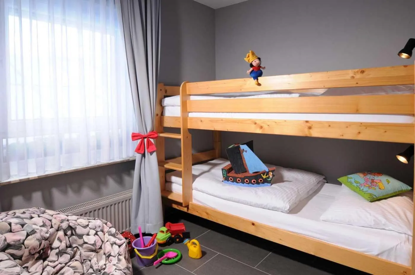 Photo of the whole room, Bed in Hotel Kaiserhof Heringsdorf