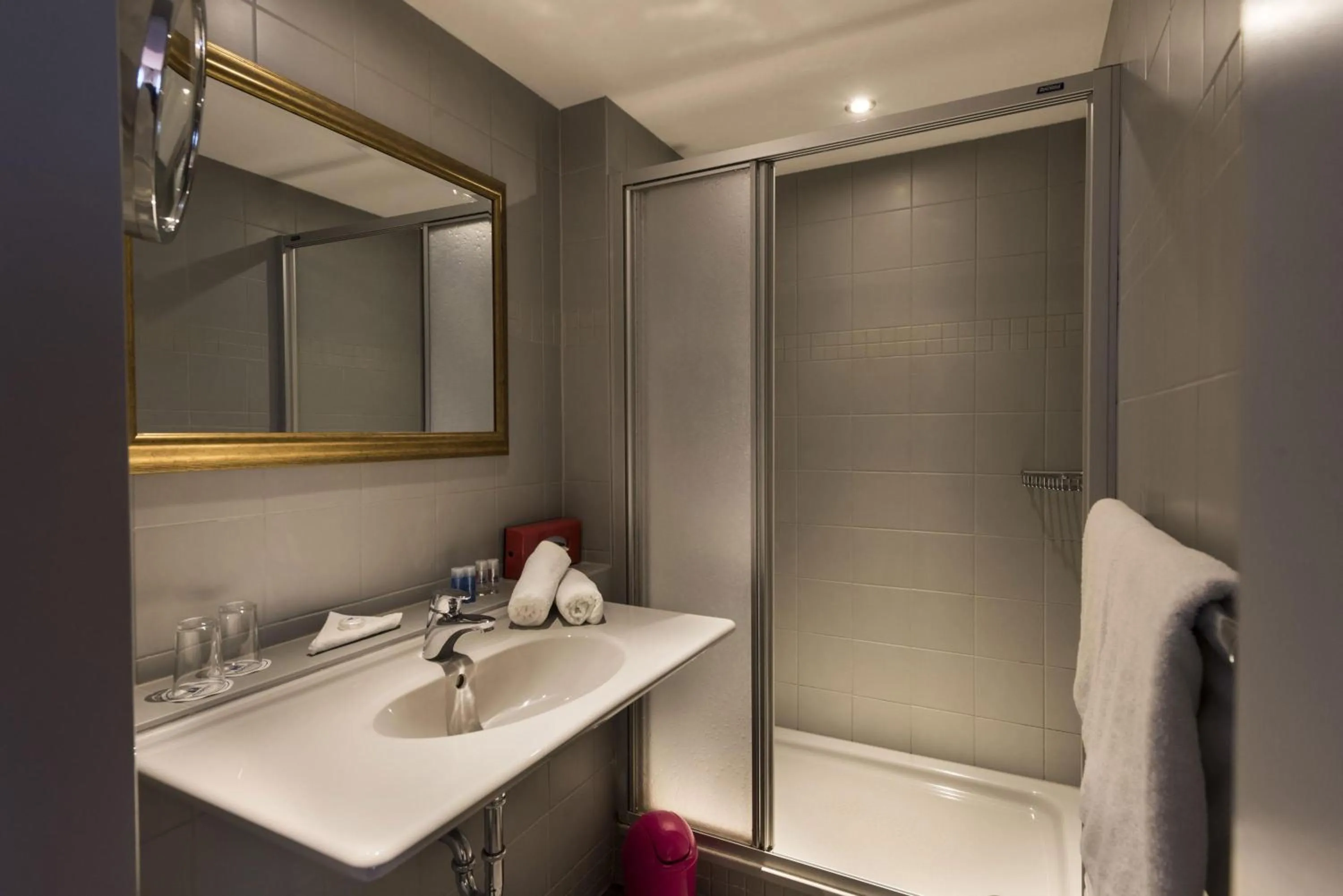 Bathroom in Hotel Kaiserhof Heringsdorf