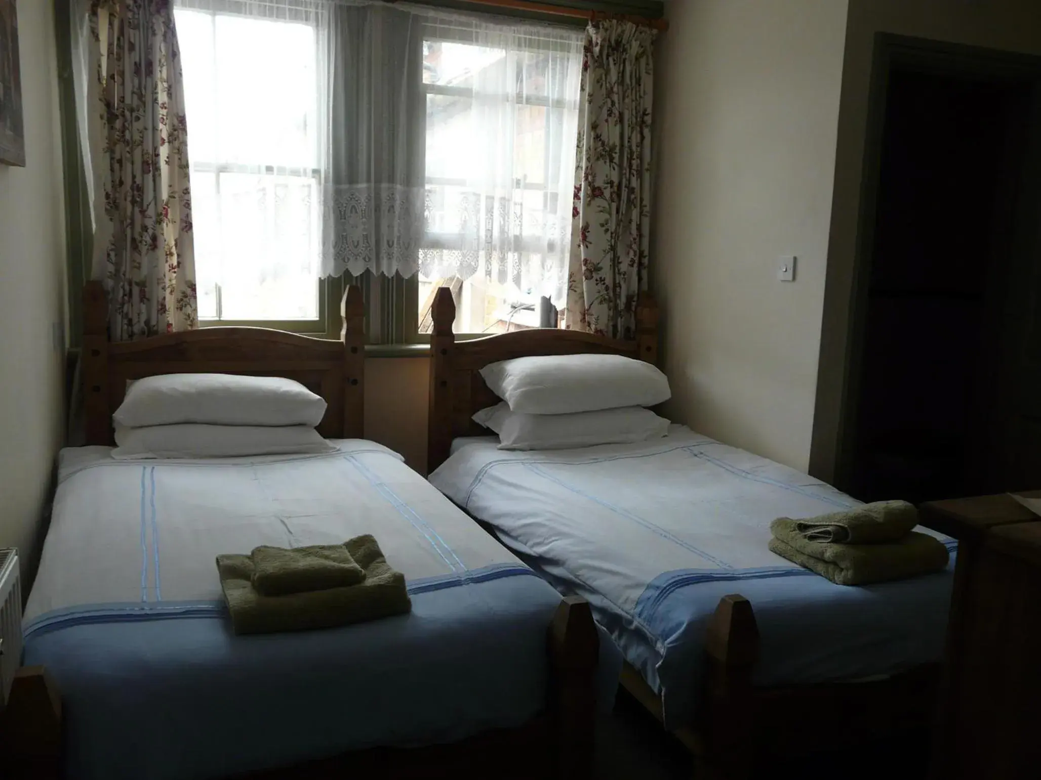 Twin Room in Swan Inn Lechlade Twin Room in Swan Inn Lechlade