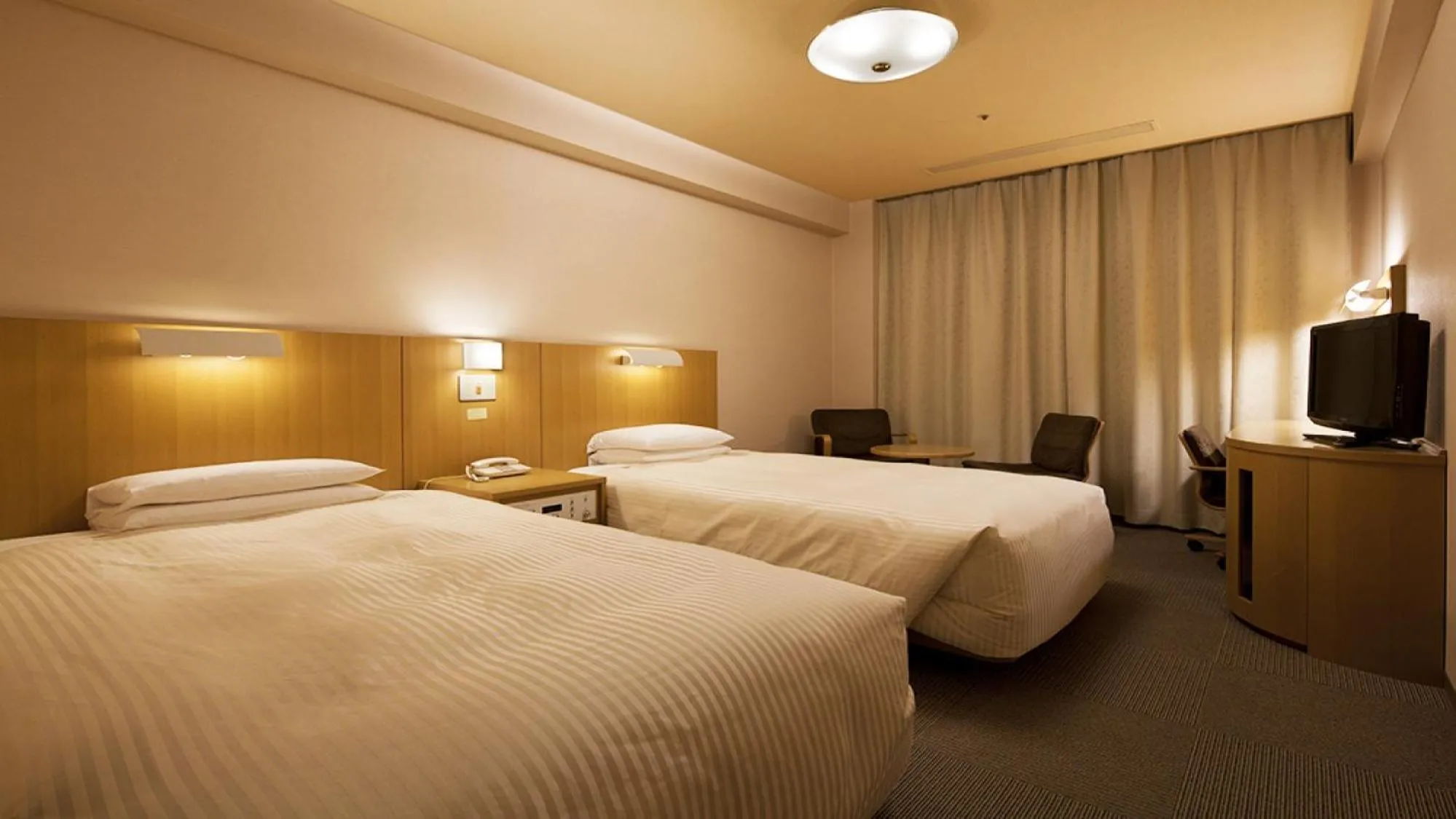 Photo of the whole room, Bed in Hotel Grand Hill Ichigaya