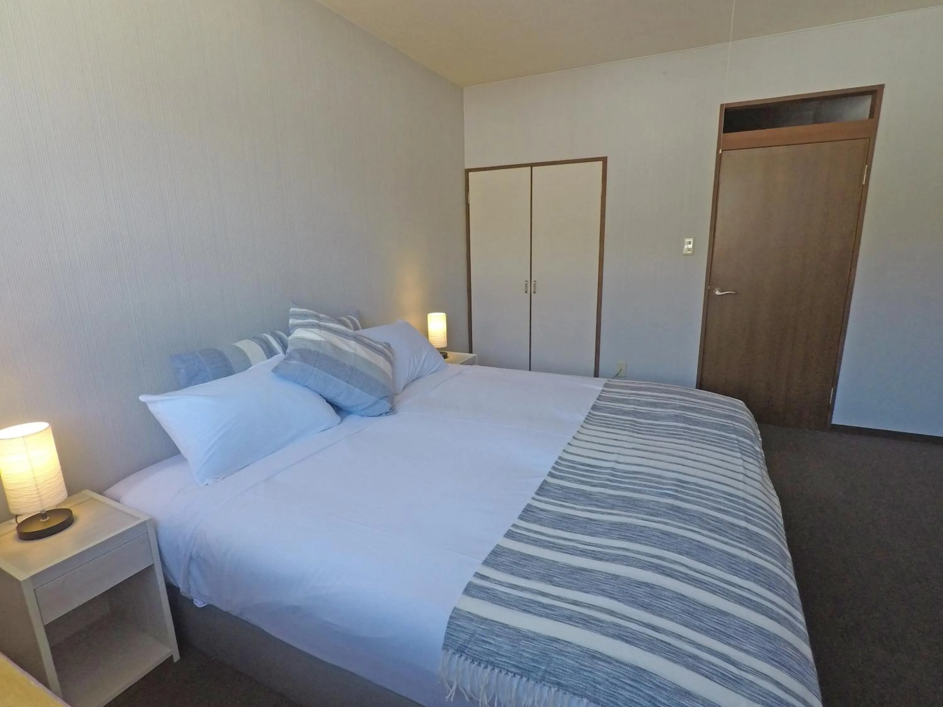 Photo of the whole room, Bed in Red Fox Lodge Myoko