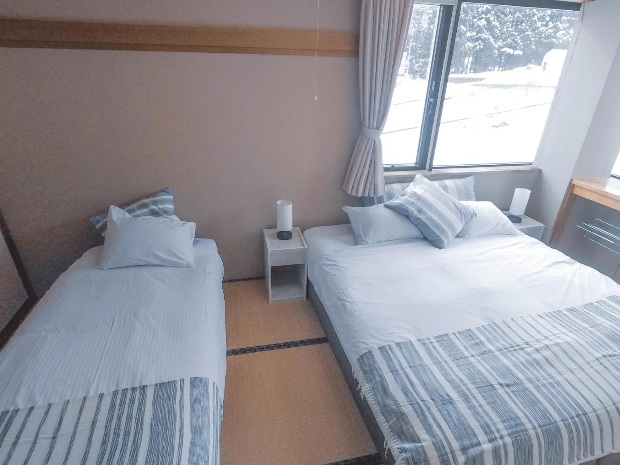 Bedroom, Bed in Red Fox Lodge Myoko
