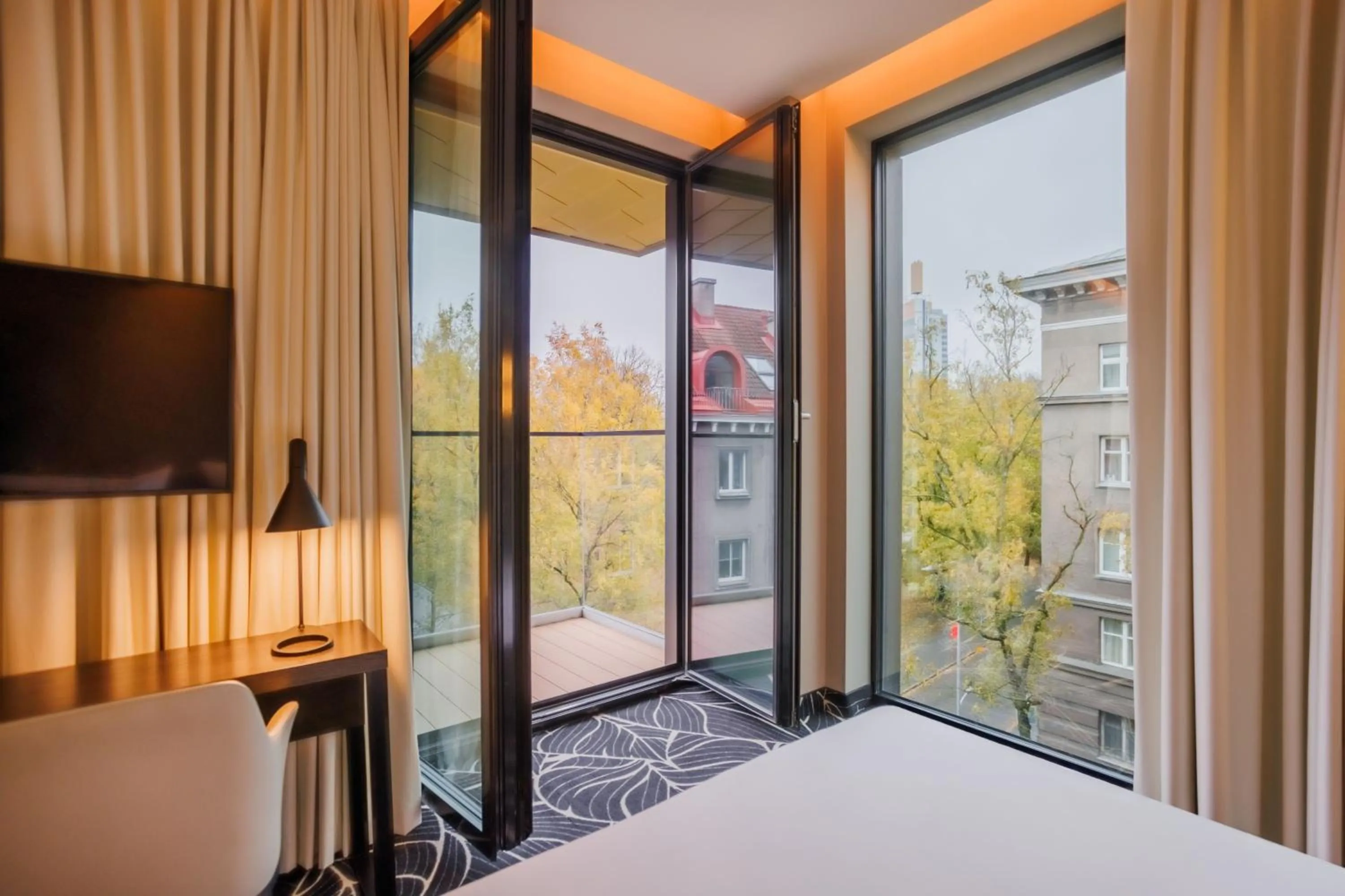 Balcony/Terrace, Bed in Hotel Lembitu Tallinn