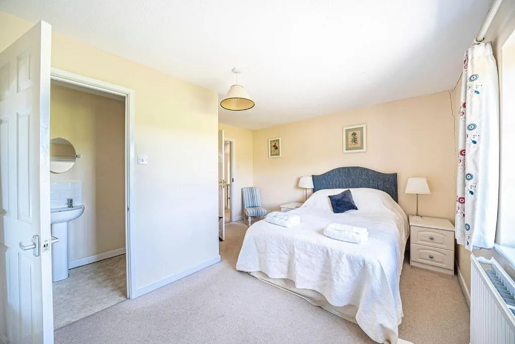 Bed in Cleaver Cottage