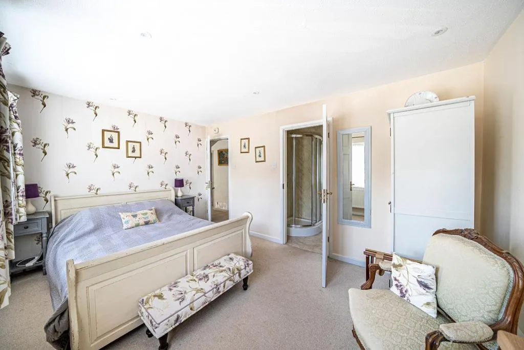 Bed in Cleaver Cottage