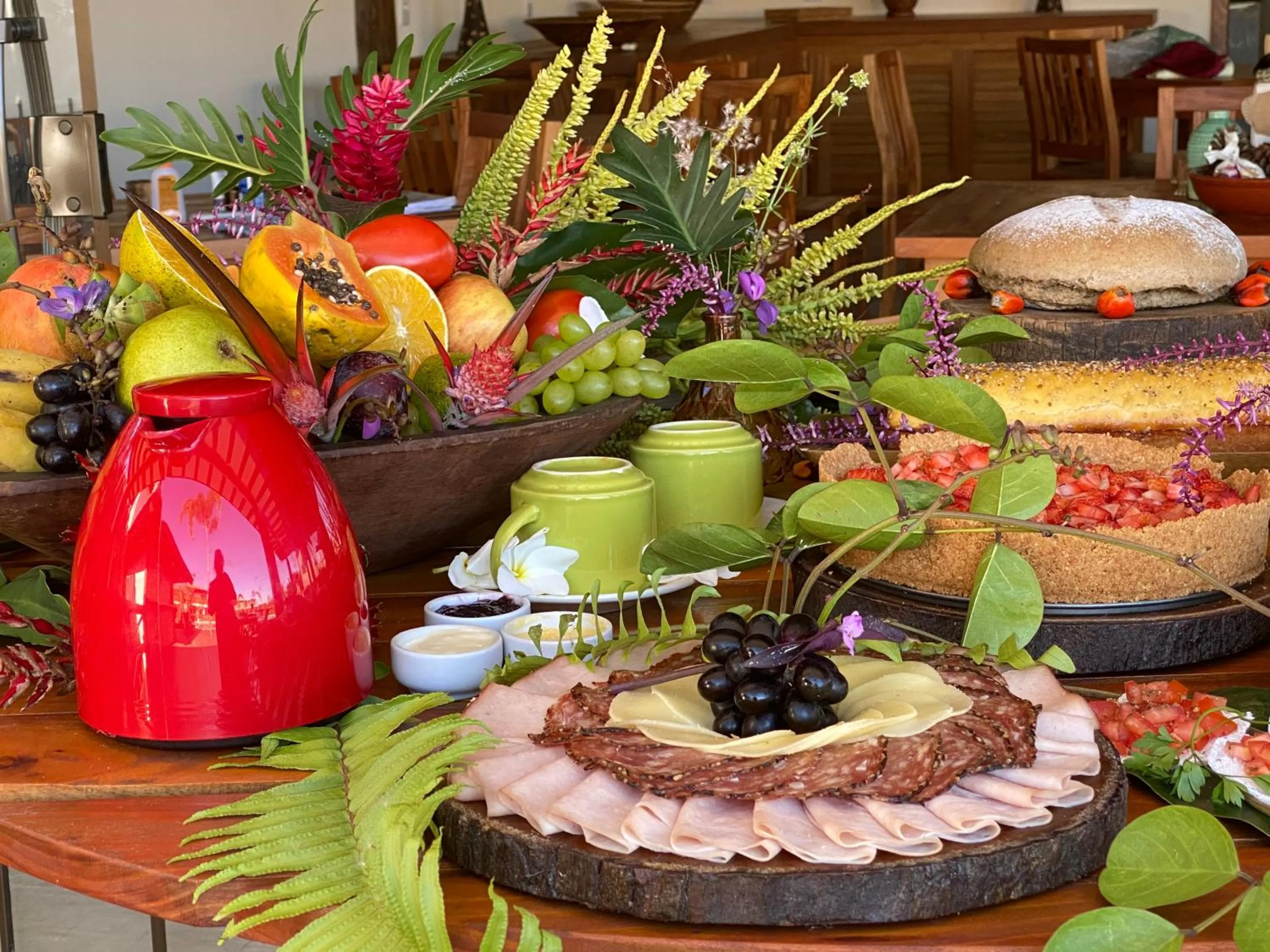 Continental breakfast in Carapitangui Pousada