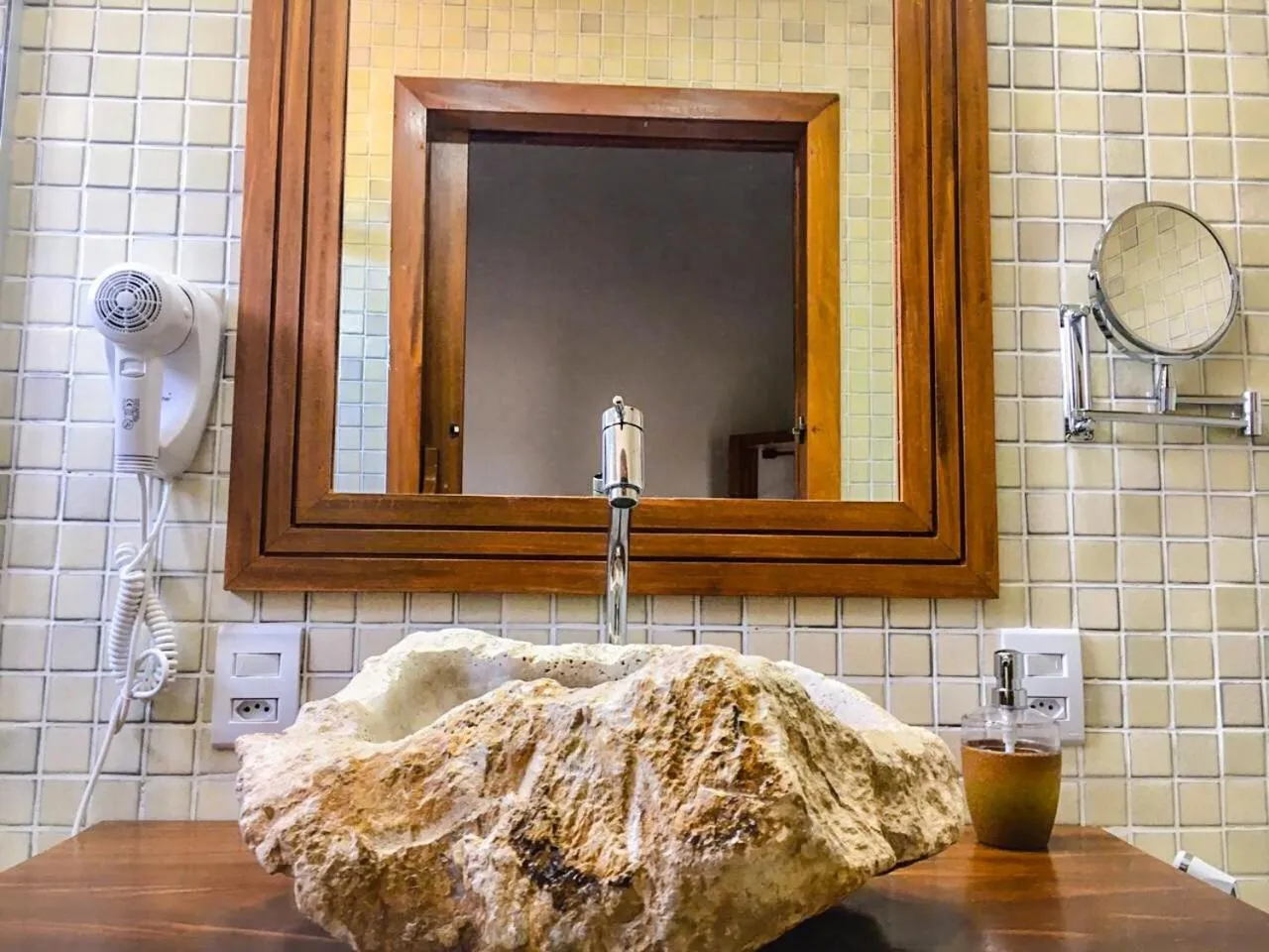 Bathroom in Carapitangui Pousada