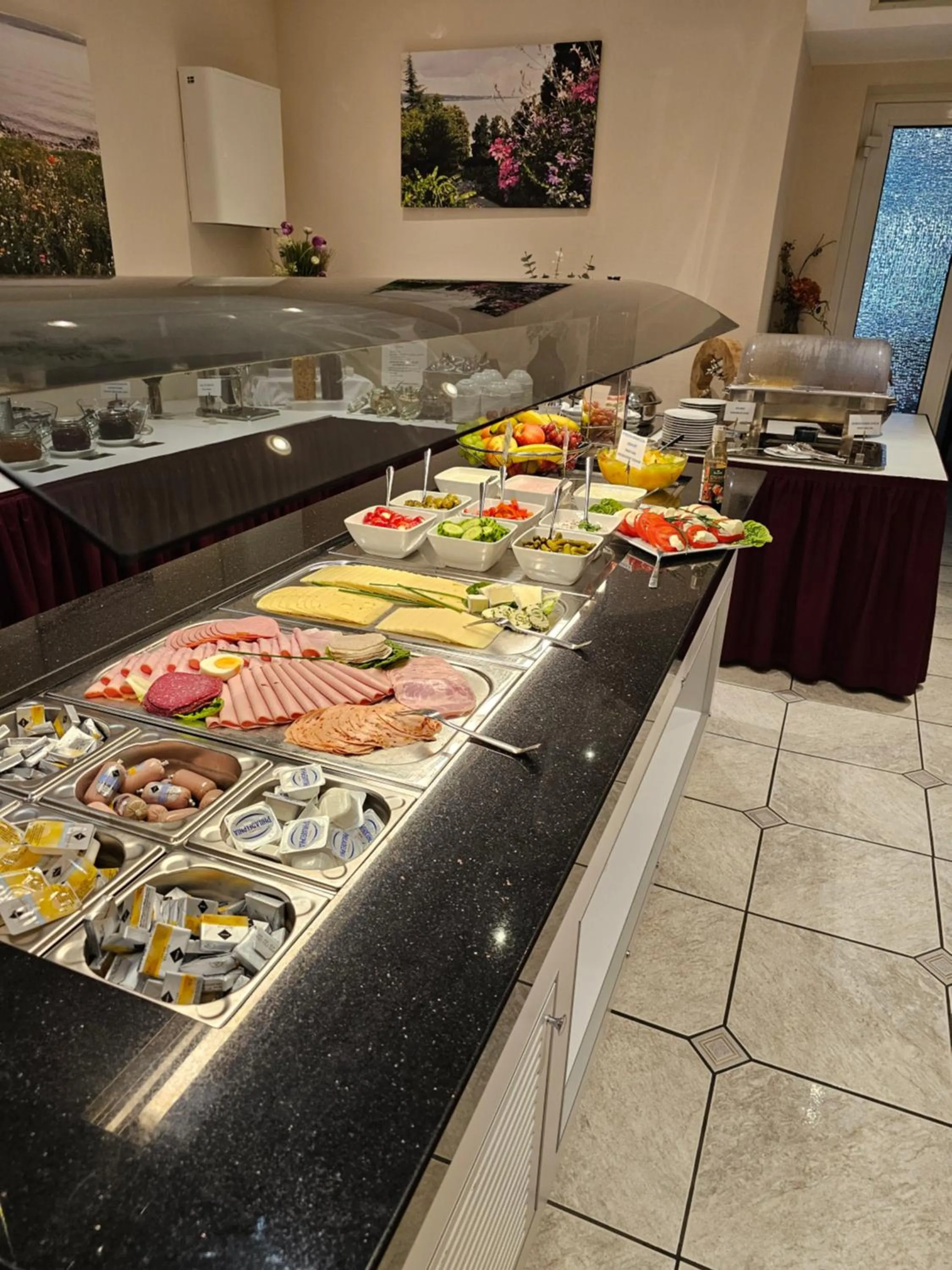 Breakfast in Hotel Löwen