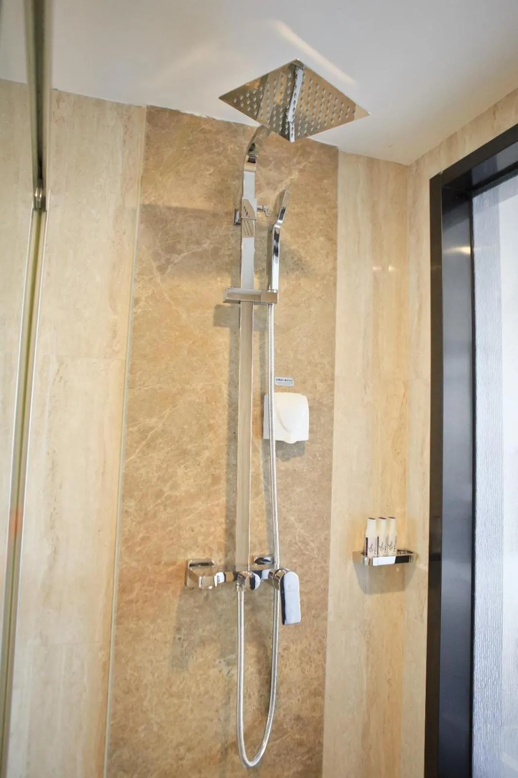 Lavande Hotels·Shenzhen Shiyan Bus Terminal