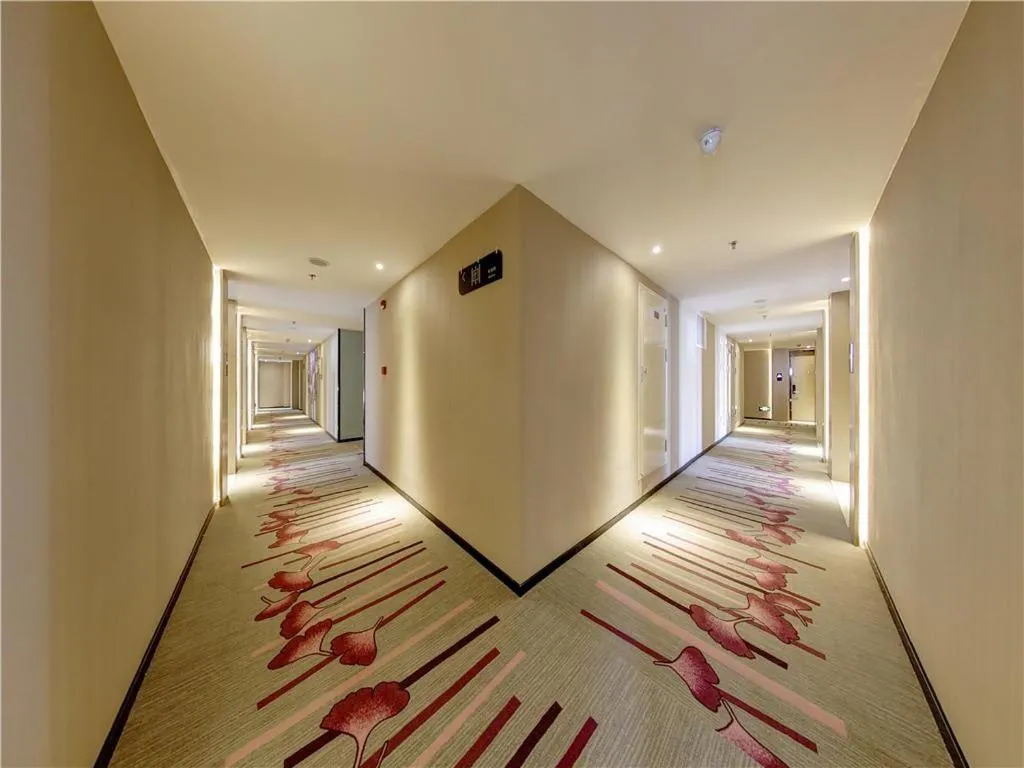 Lavande Hotel Chengdu Dafeng Shixi Park Subway Station