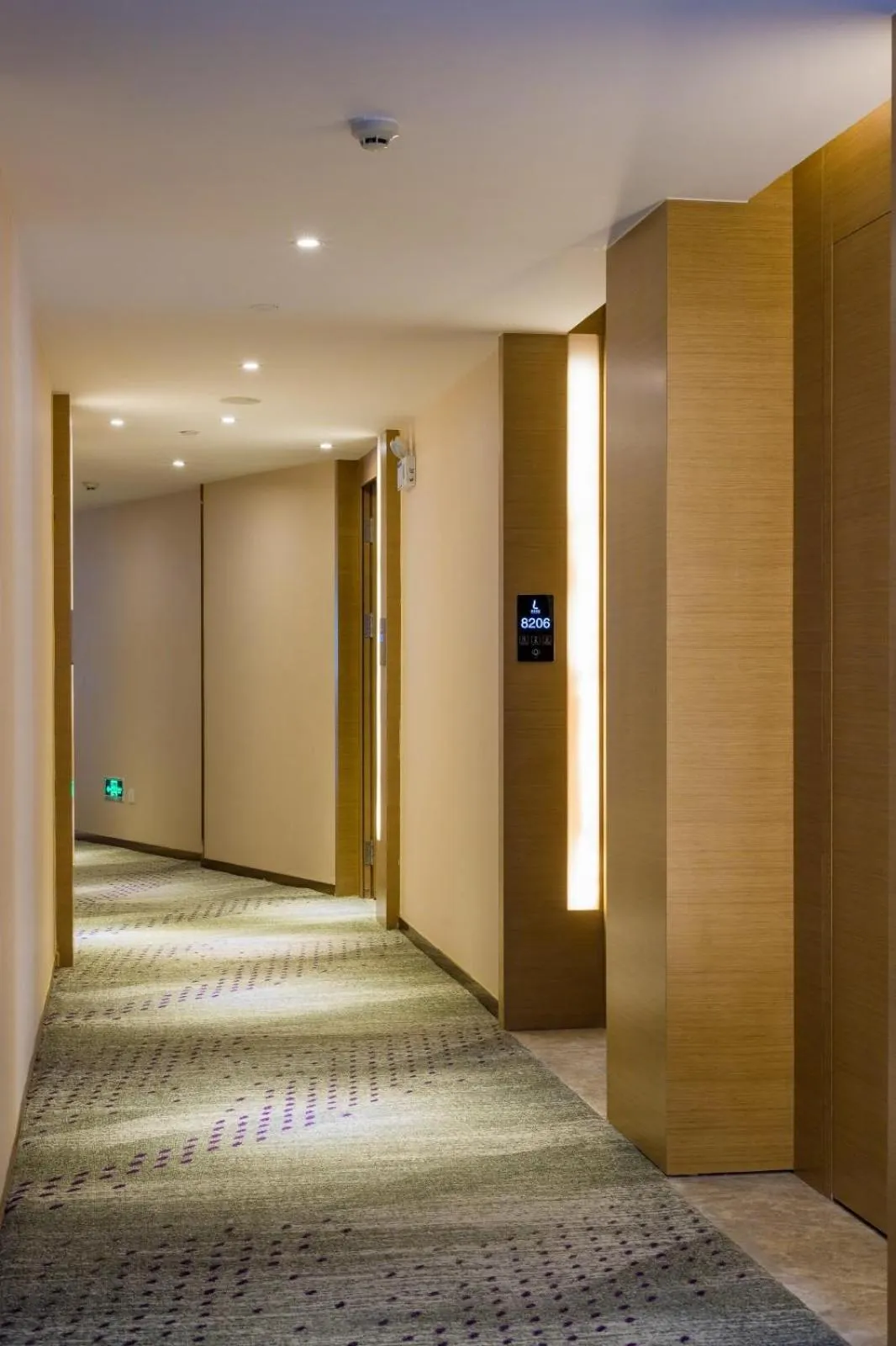 Lavande Hotels·Guangzhou Fangcun Jiaokou Metro Station