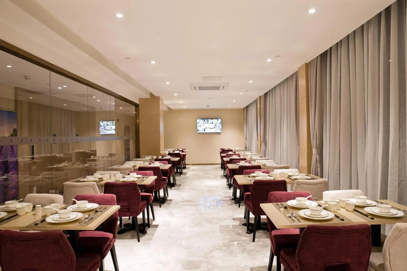 Lavande Hotels·Shenzhen North Railway Station Longhua Yicheng Center