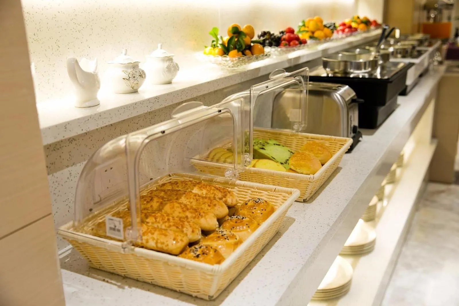 Lavande Hotels·Shenzhen North Railway Station Longhua Yicheng Center