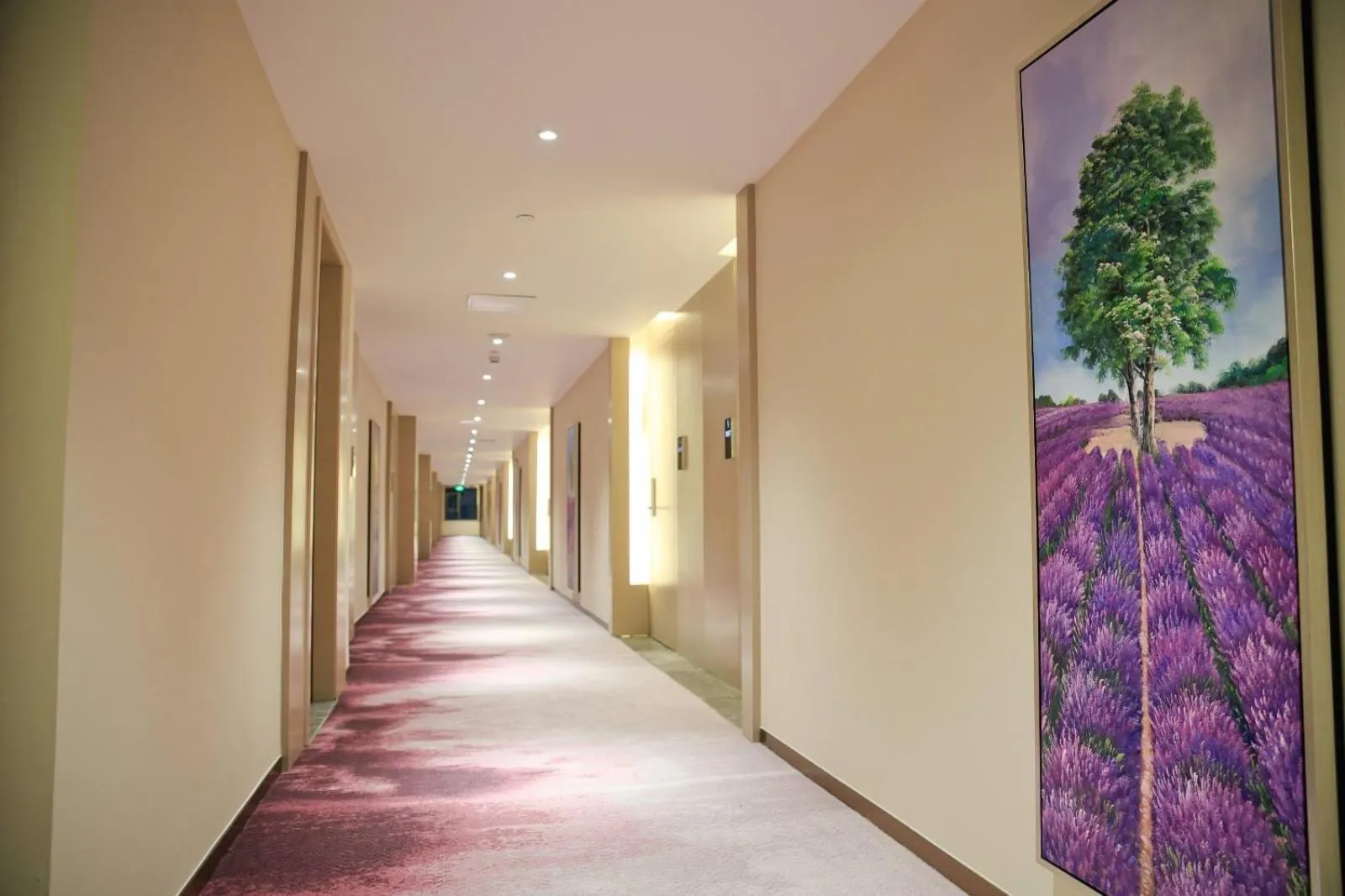 Lavande Hotels·Shenzhen North Railway Station Longhua Yicheng Center