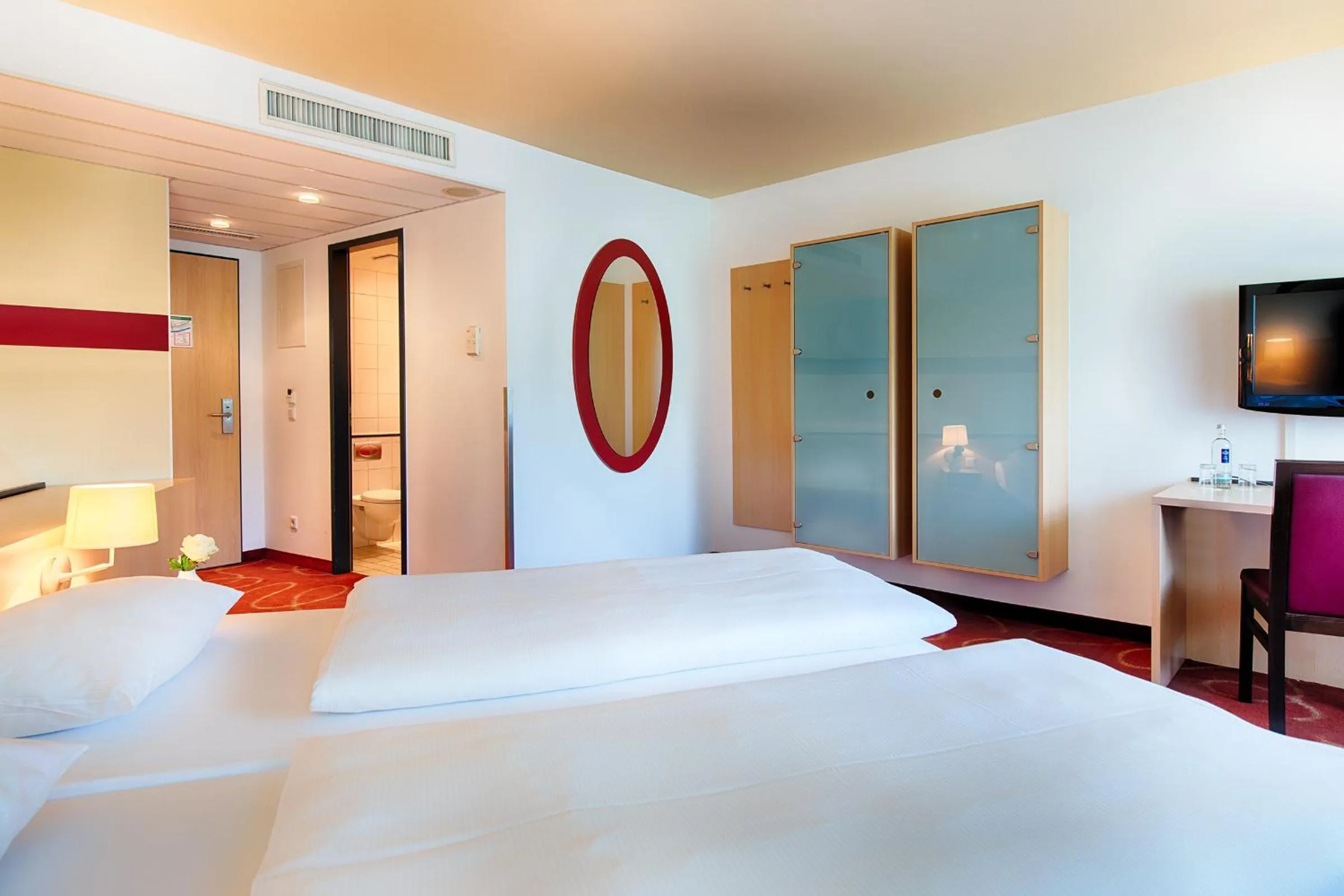 Photo of the whole room, Bed in Welcome Kongress Hotel Bamberg