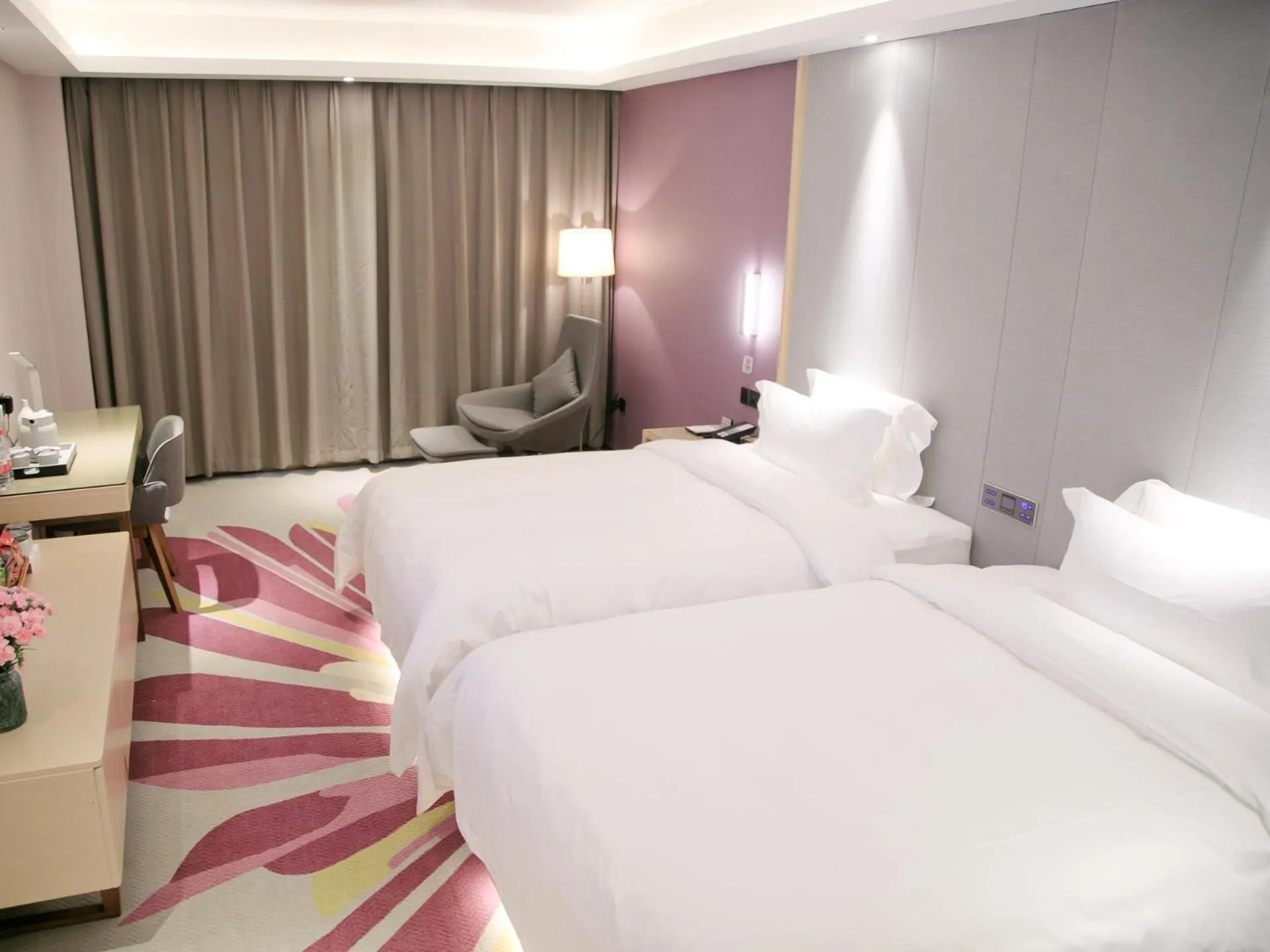 Bed in Lavande Hotels·Shenzhen North Railway Station Longhua Bus Terminal