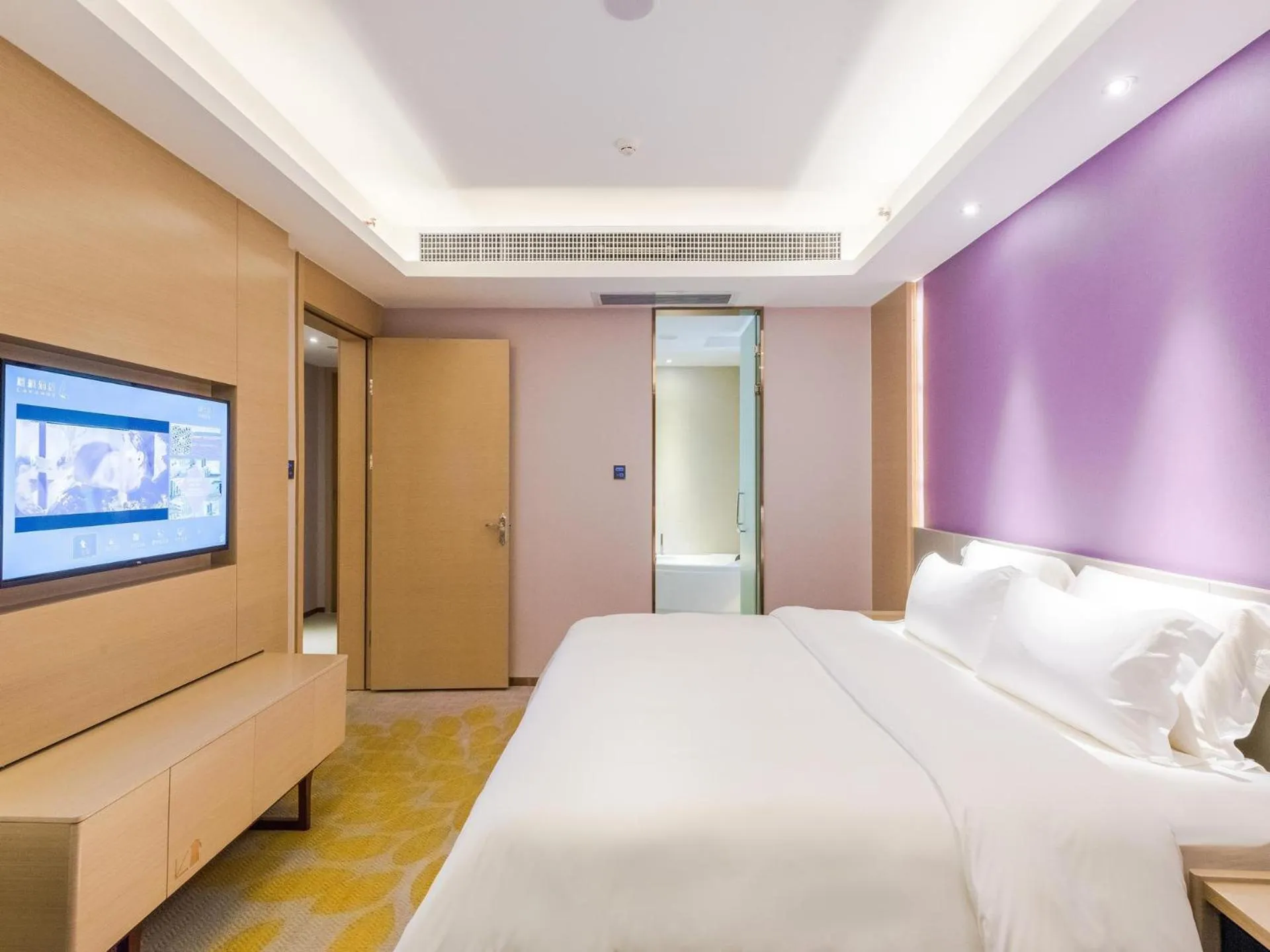 Lavande Hotels·Foshan Zhoucun Ligang Road Xunfenggang Metro Station