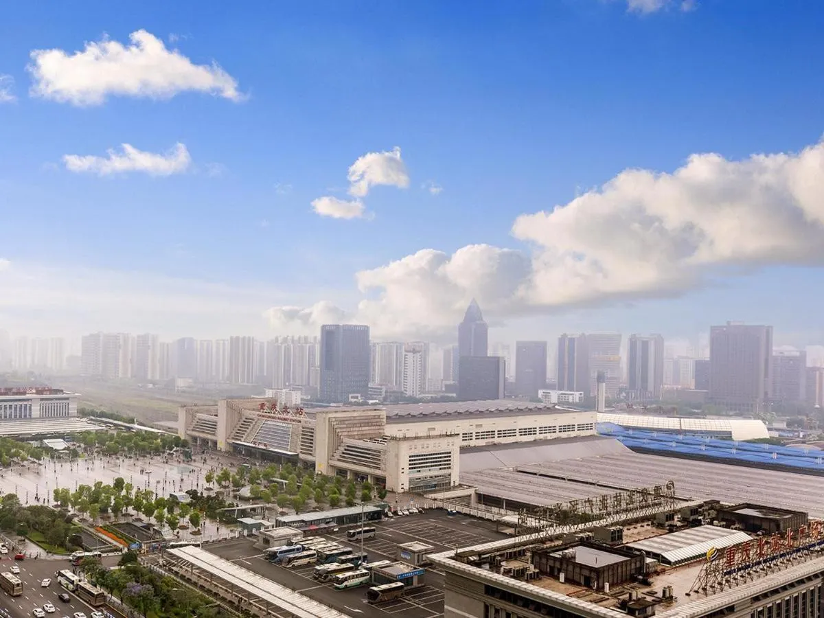 Lavande Hotels·Chongqing Longtoushi North Railway Station