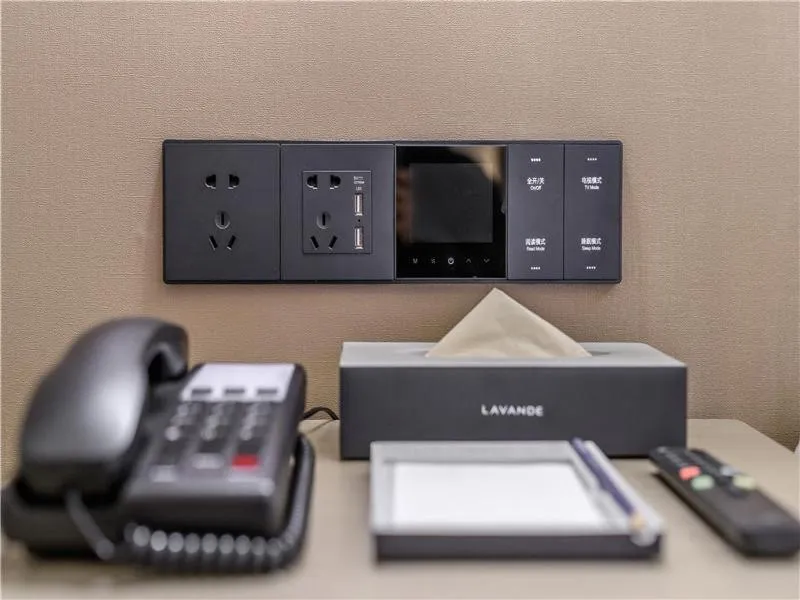 Lavande Hotel Chengdou Qingbai River Phoenix Lake