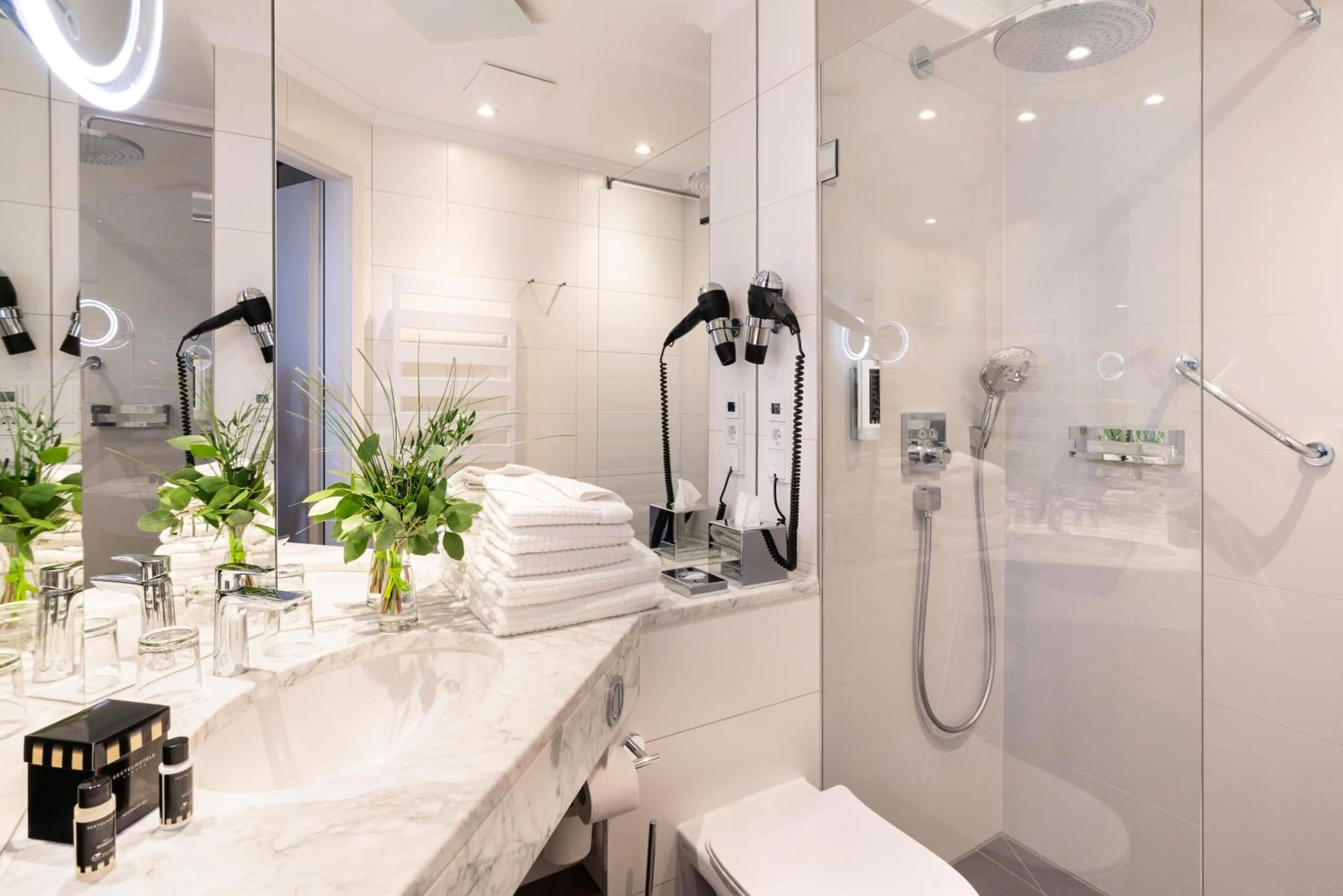 Bathroom in SEETELHOTEL Ostseehotel das Entdeckerhotel an der Ostsee und der perfekte Startpunkt für Ihre Inselabenteuer