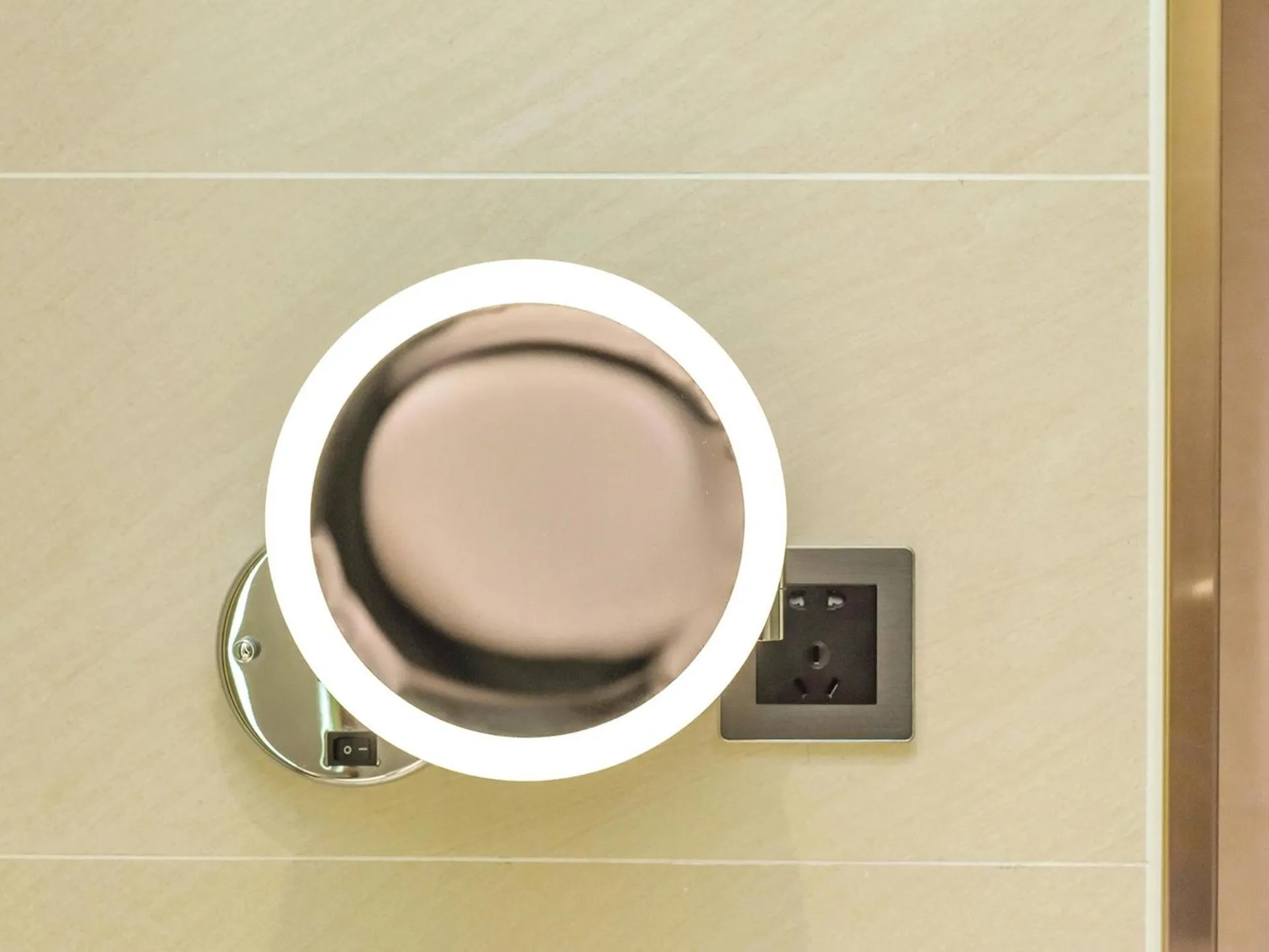 Lavande Hotel Chongqing Nanping Pedestrian Street Convention and Exhibition Center