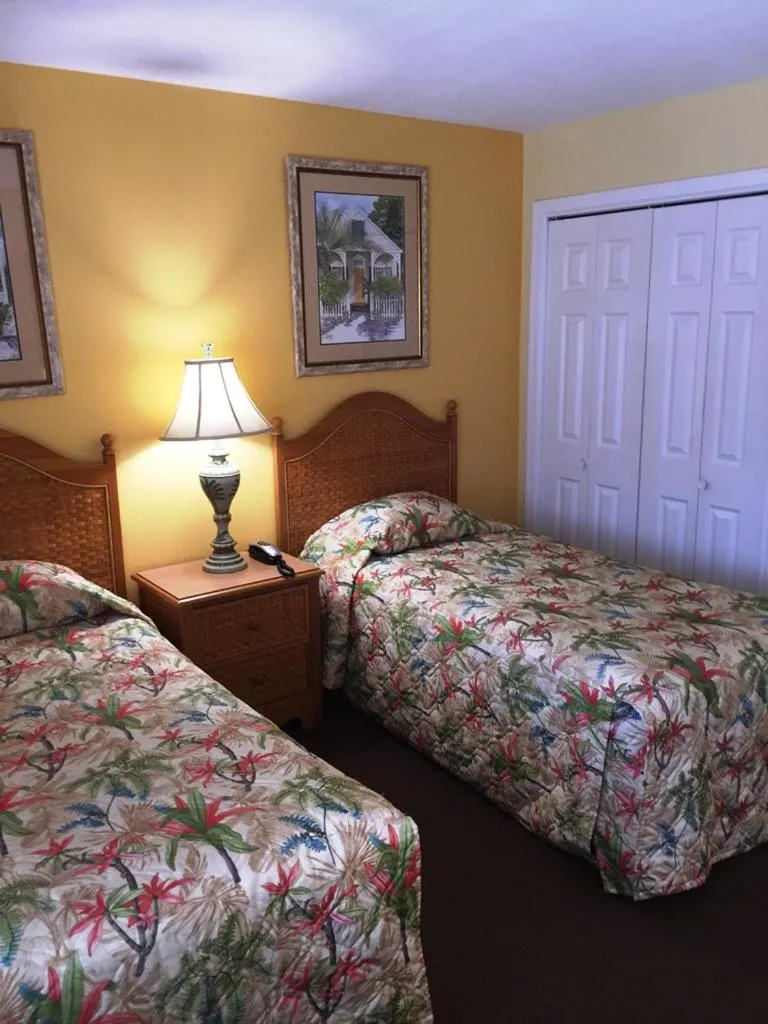 Bedroom, Bed in GetAways at Soundside Holiday Beach Resort