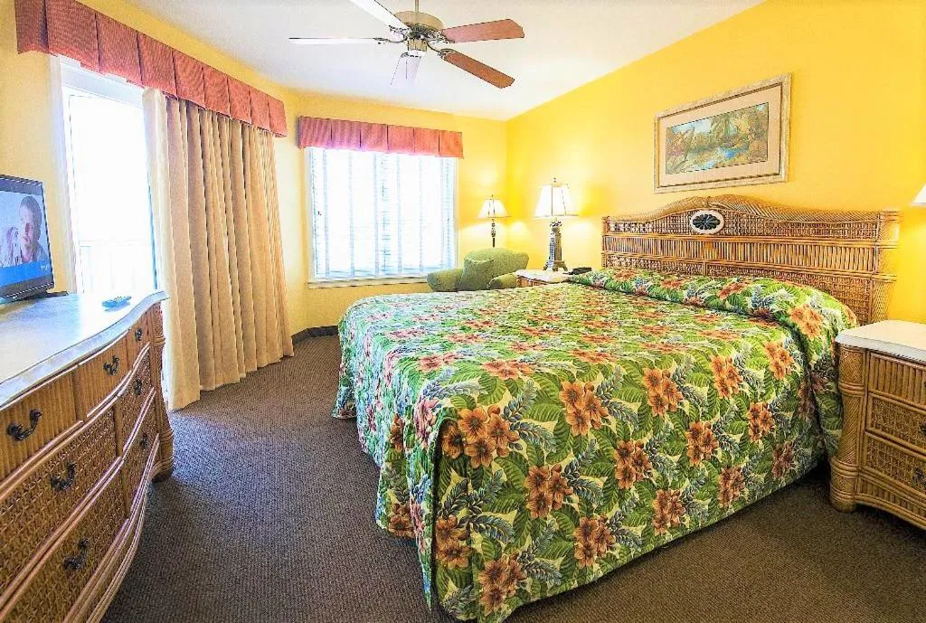 Bedroom, Bed in GetAways at Soundside Holiday Beach Resort