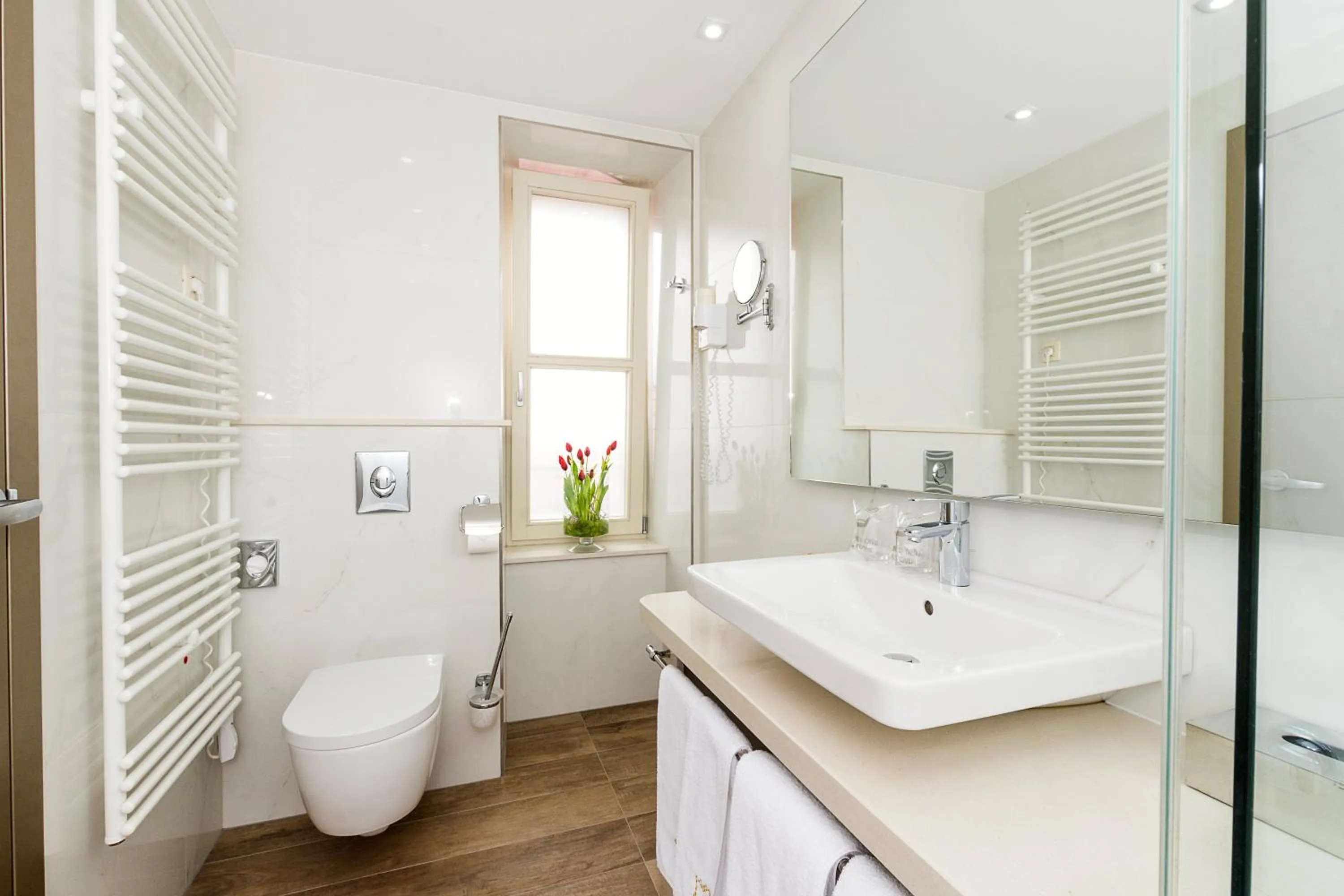 Toilet in Hotel Marul