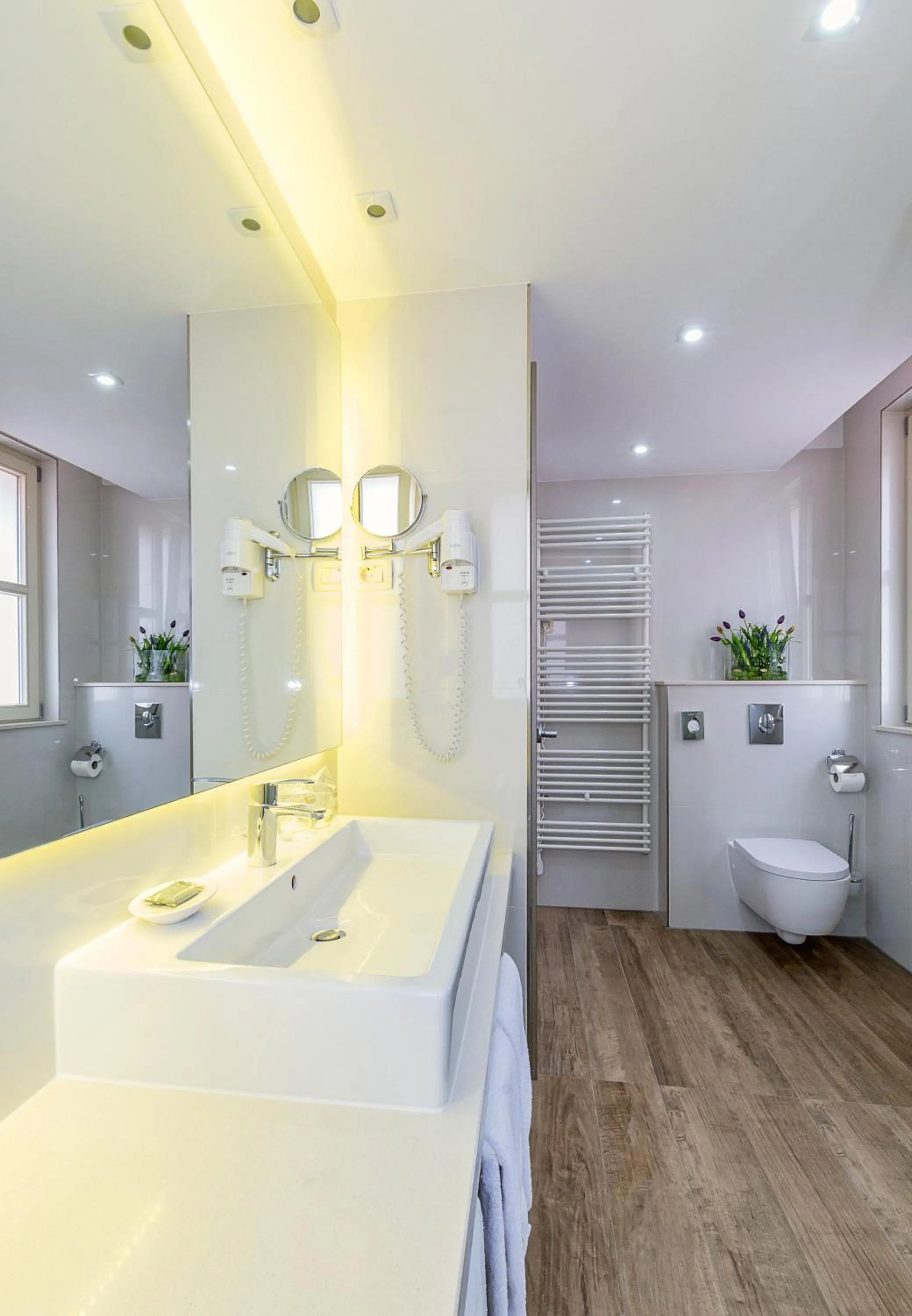 Toilet in Hotel Marul