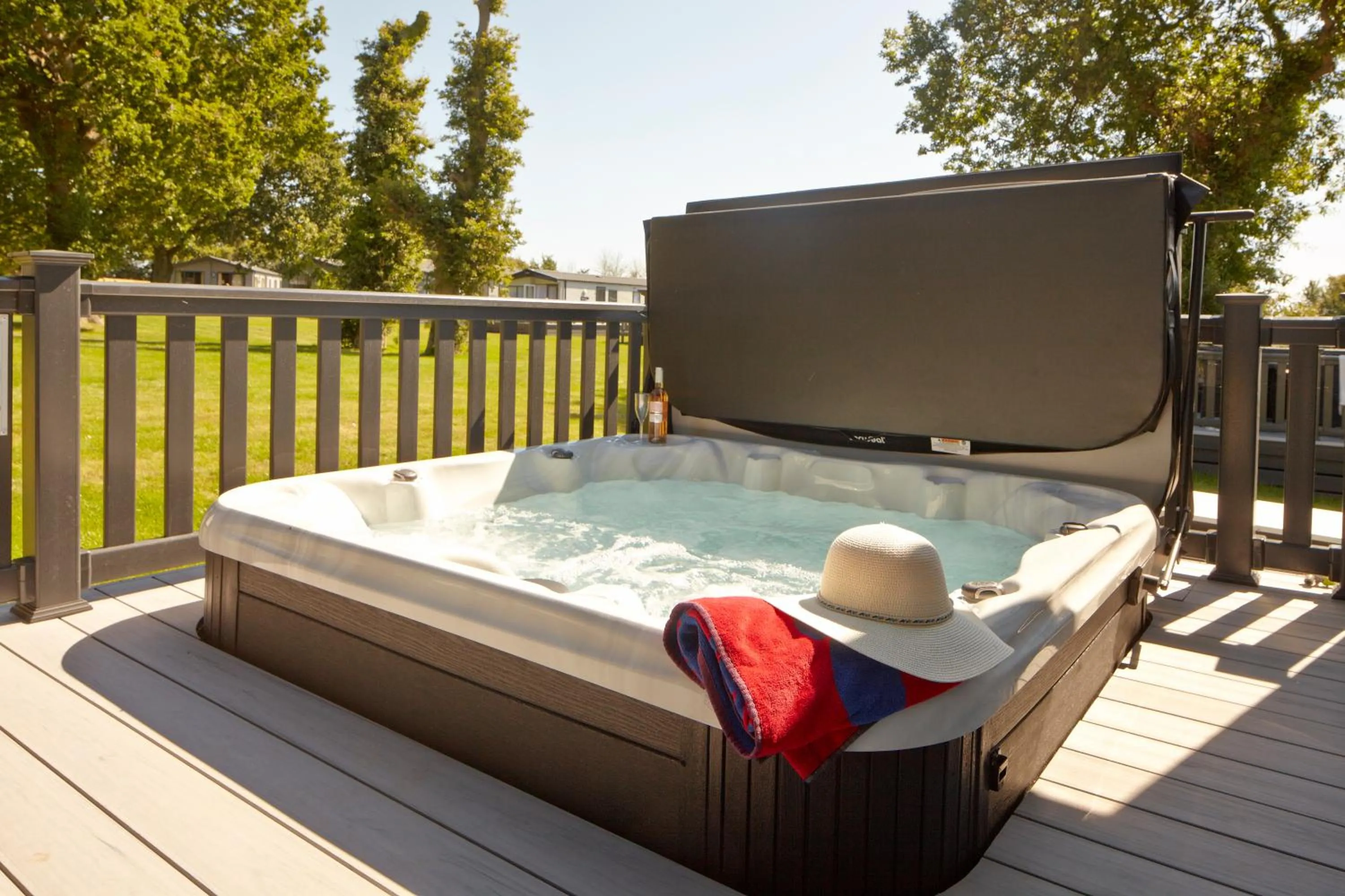 Hot Tub in St Helens Coastal Resort
