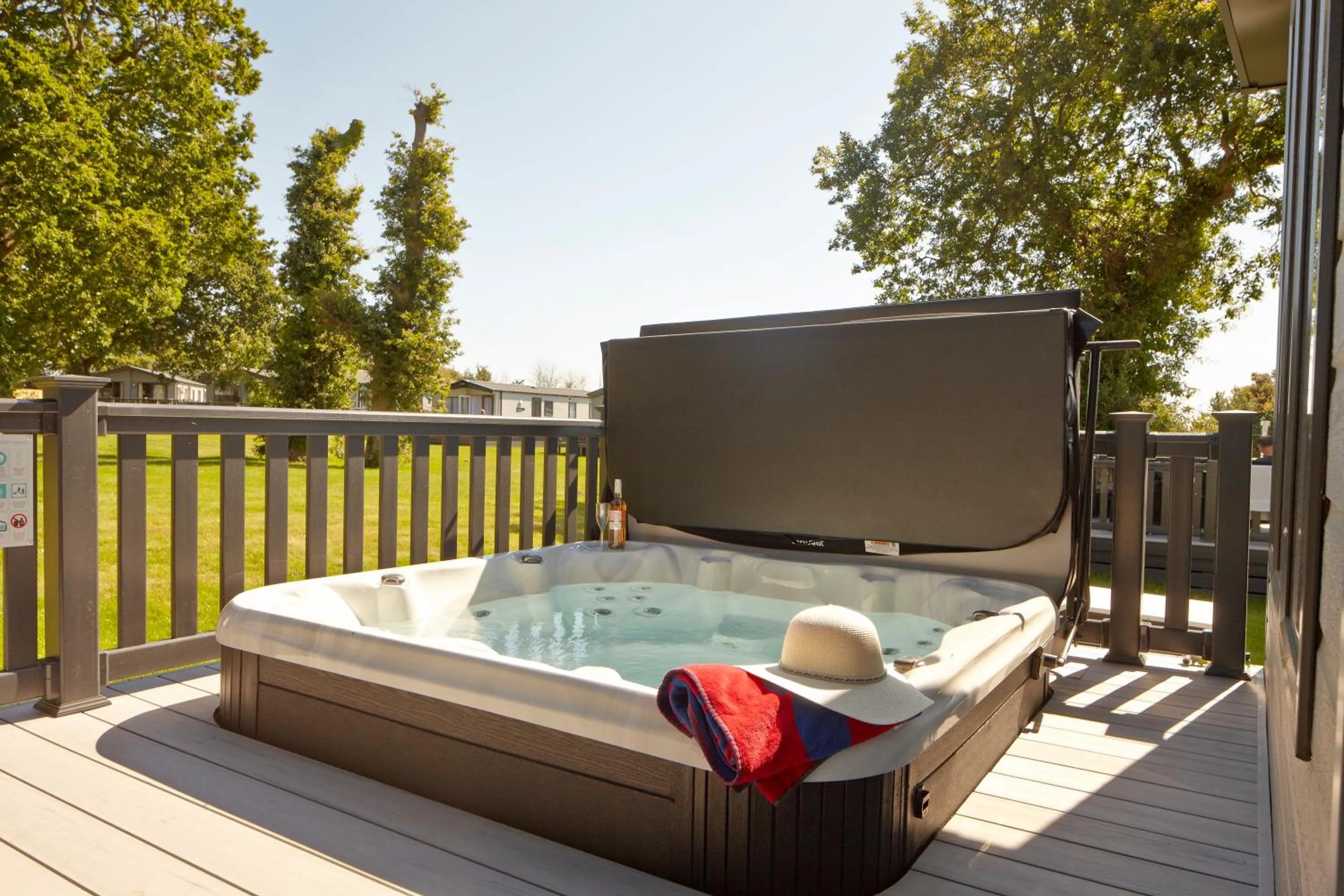 Hot Tub in St Helens Coastal Resort