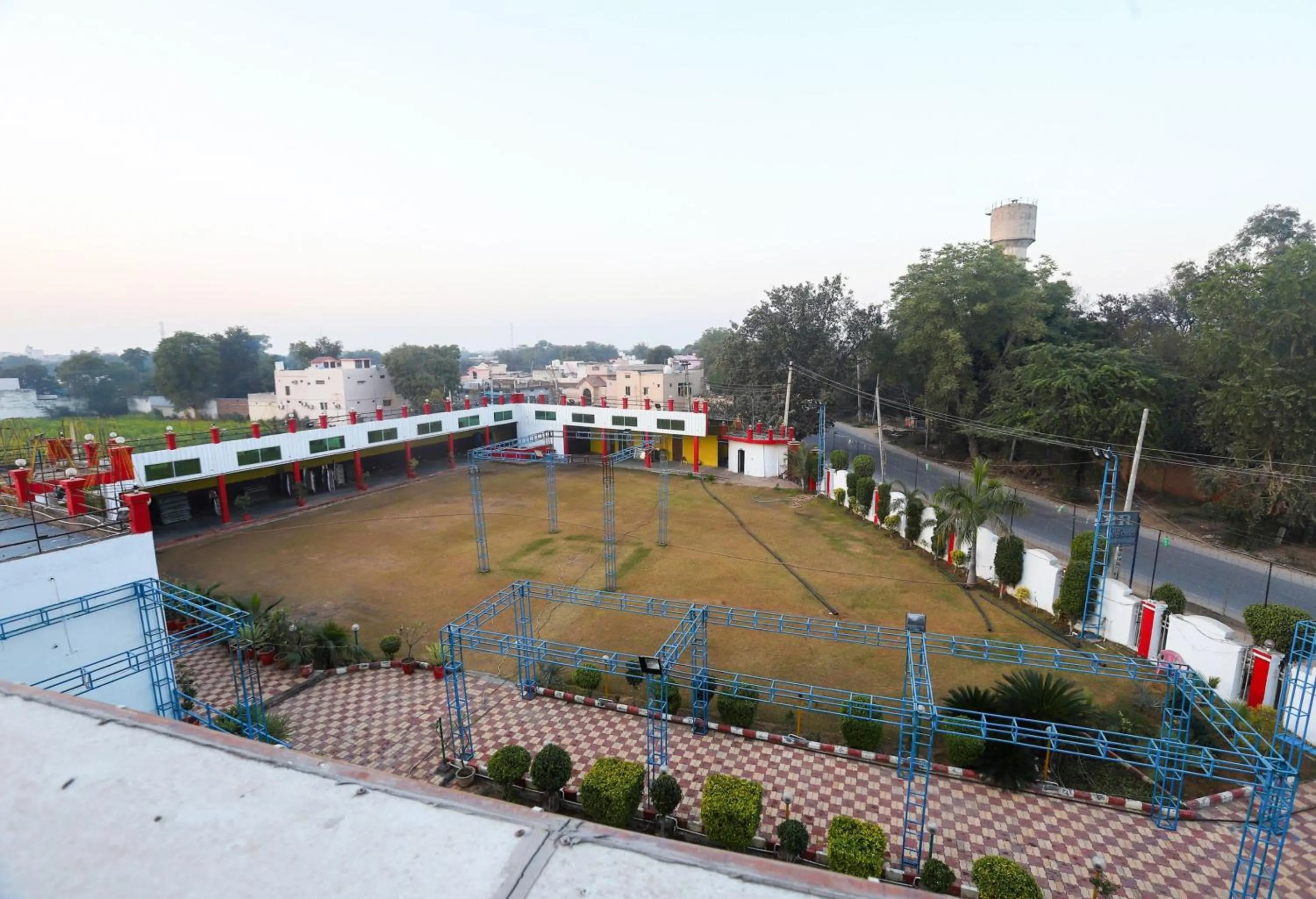 Facade/entrance in Hotel O King Villa's