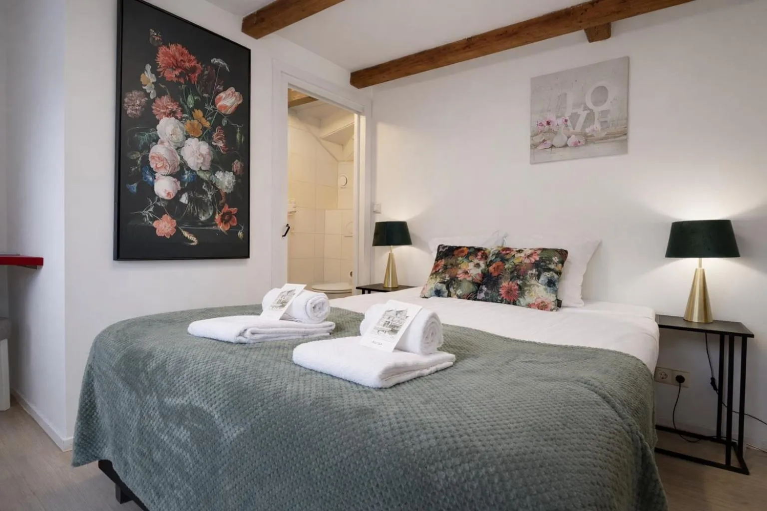 Bed in King's Inn City Hotel Alkmaar