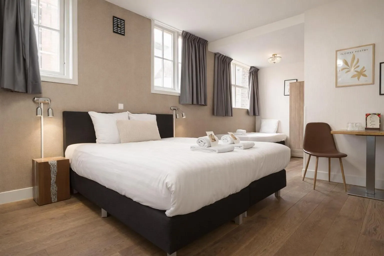 Bed in King's Inn City Hotel Alkmaar