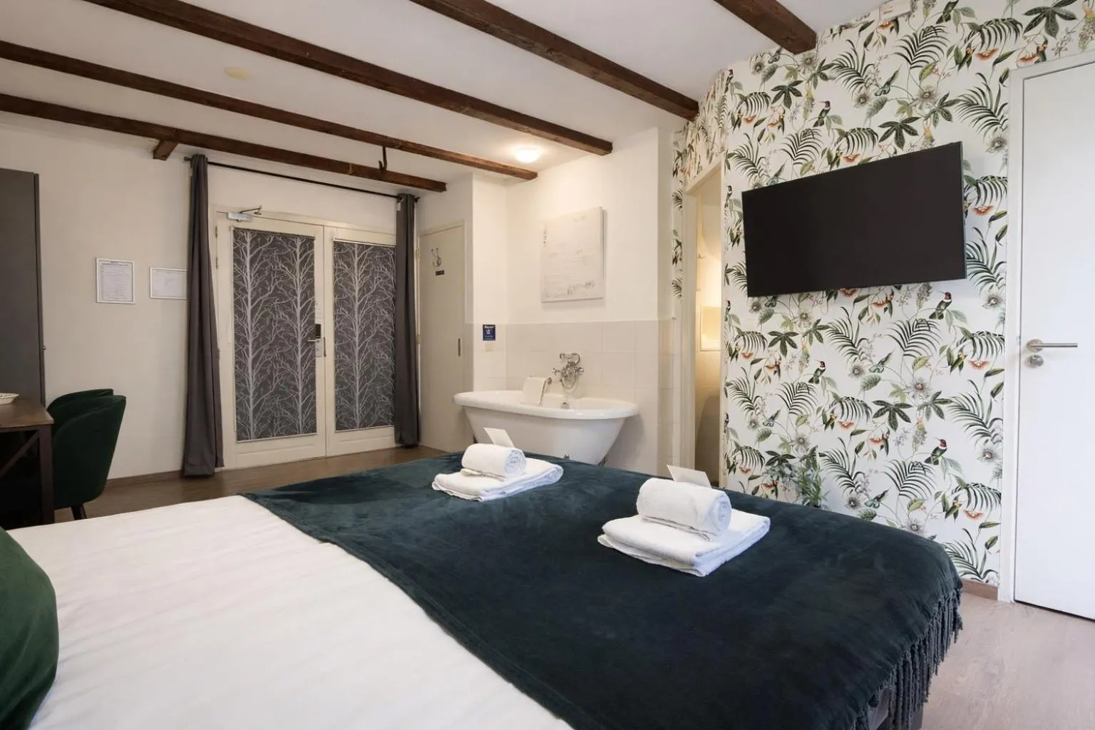 Bed in King's Inn City Hotel Alkmaar