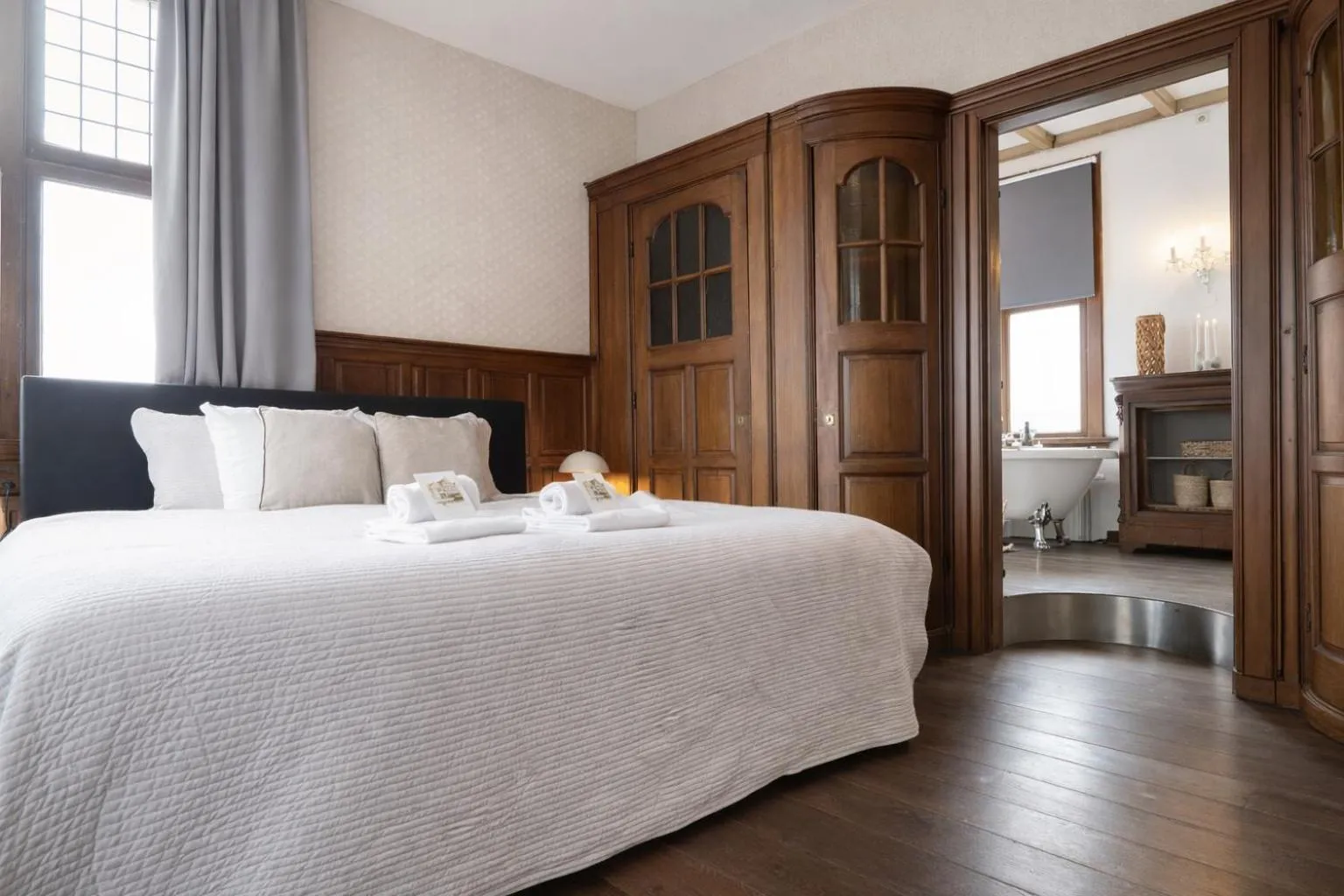 Bed in King's Inn City Hotel Alkmaar