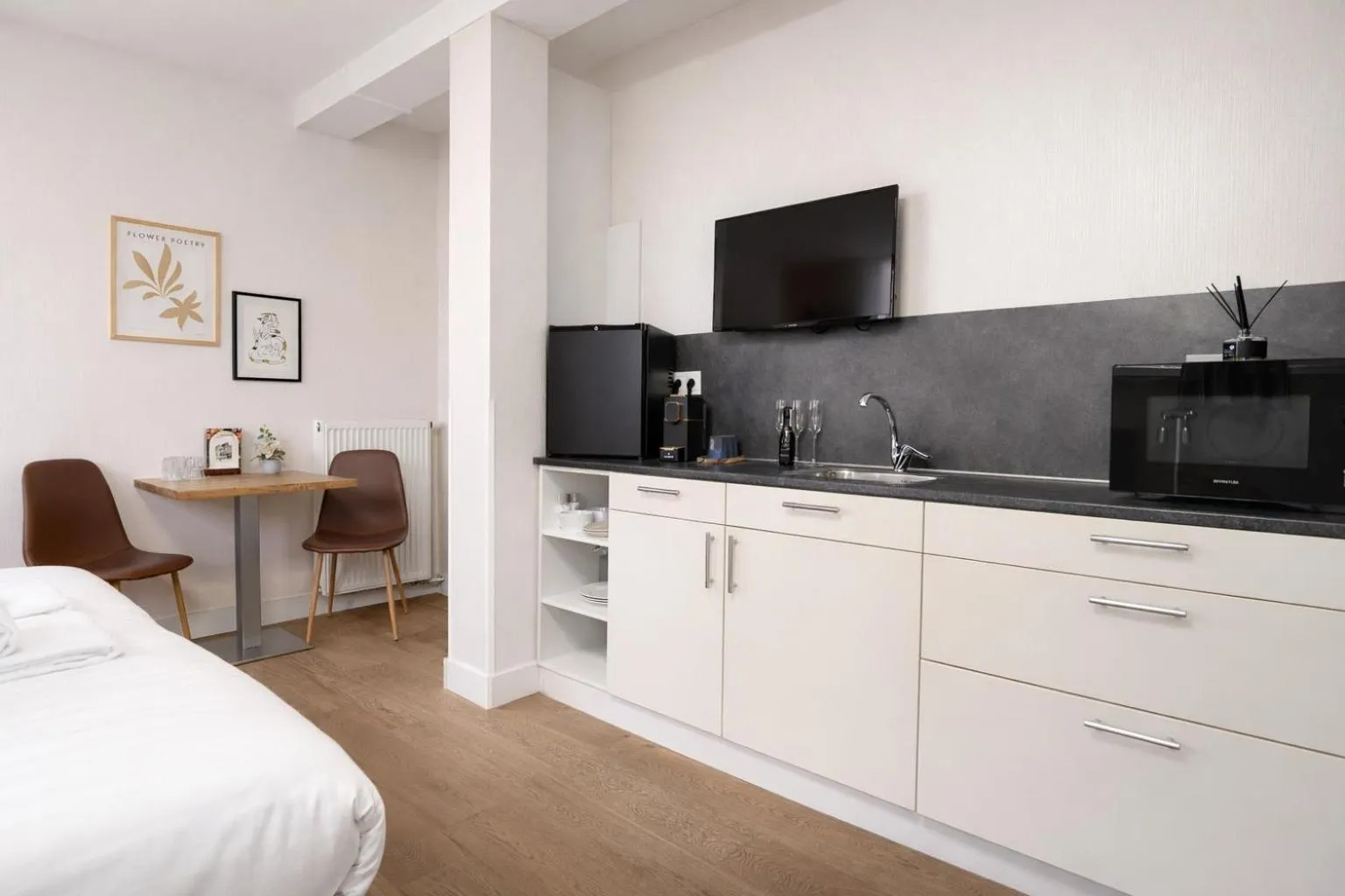 Bed in King's Inn City Hotel Alkmaar