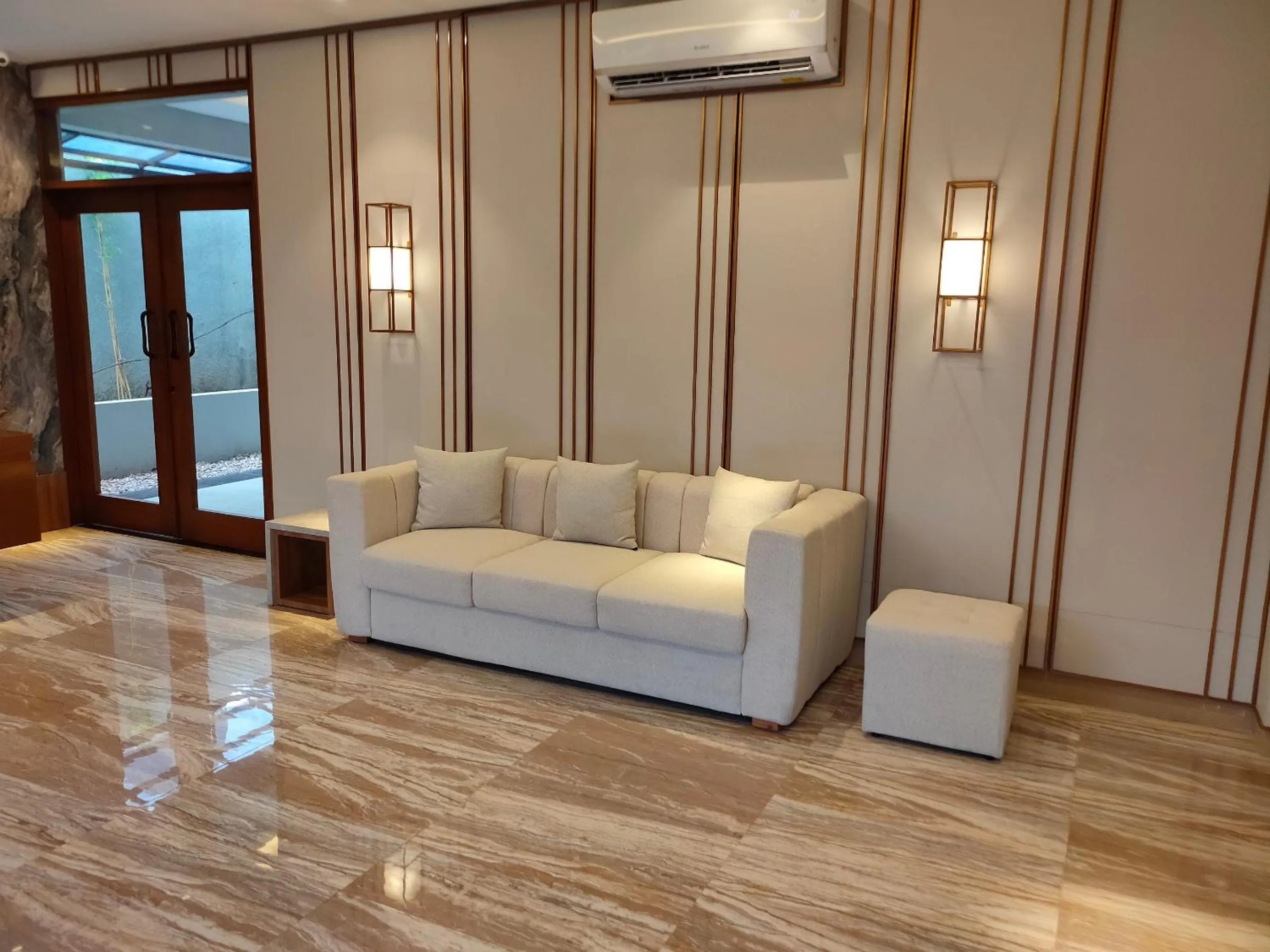 Lobby or reception in Adotel