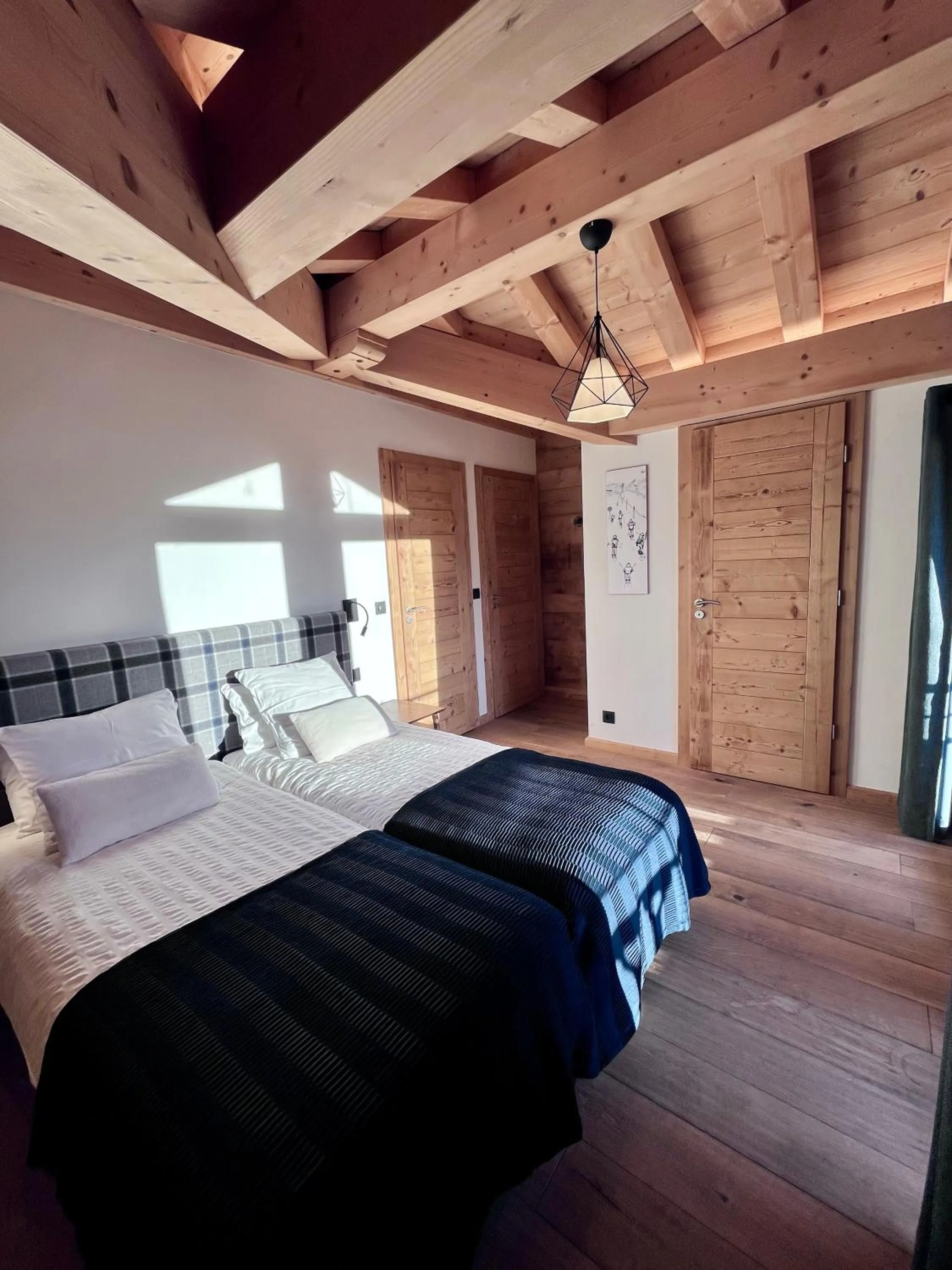 Photo of the whole room, Bed in Chalet Téléporté