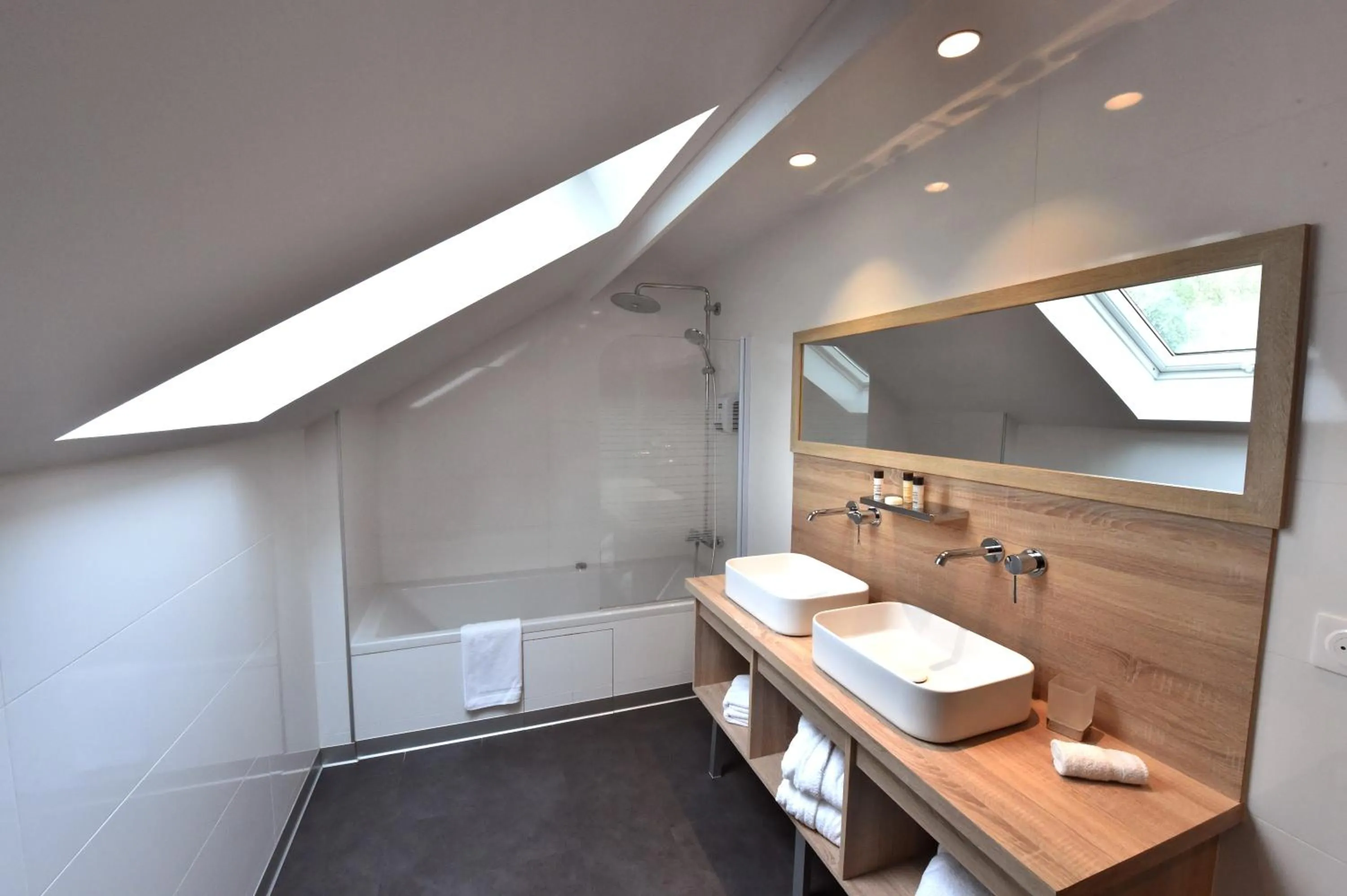 Bathroom in Le Moulin des Marais