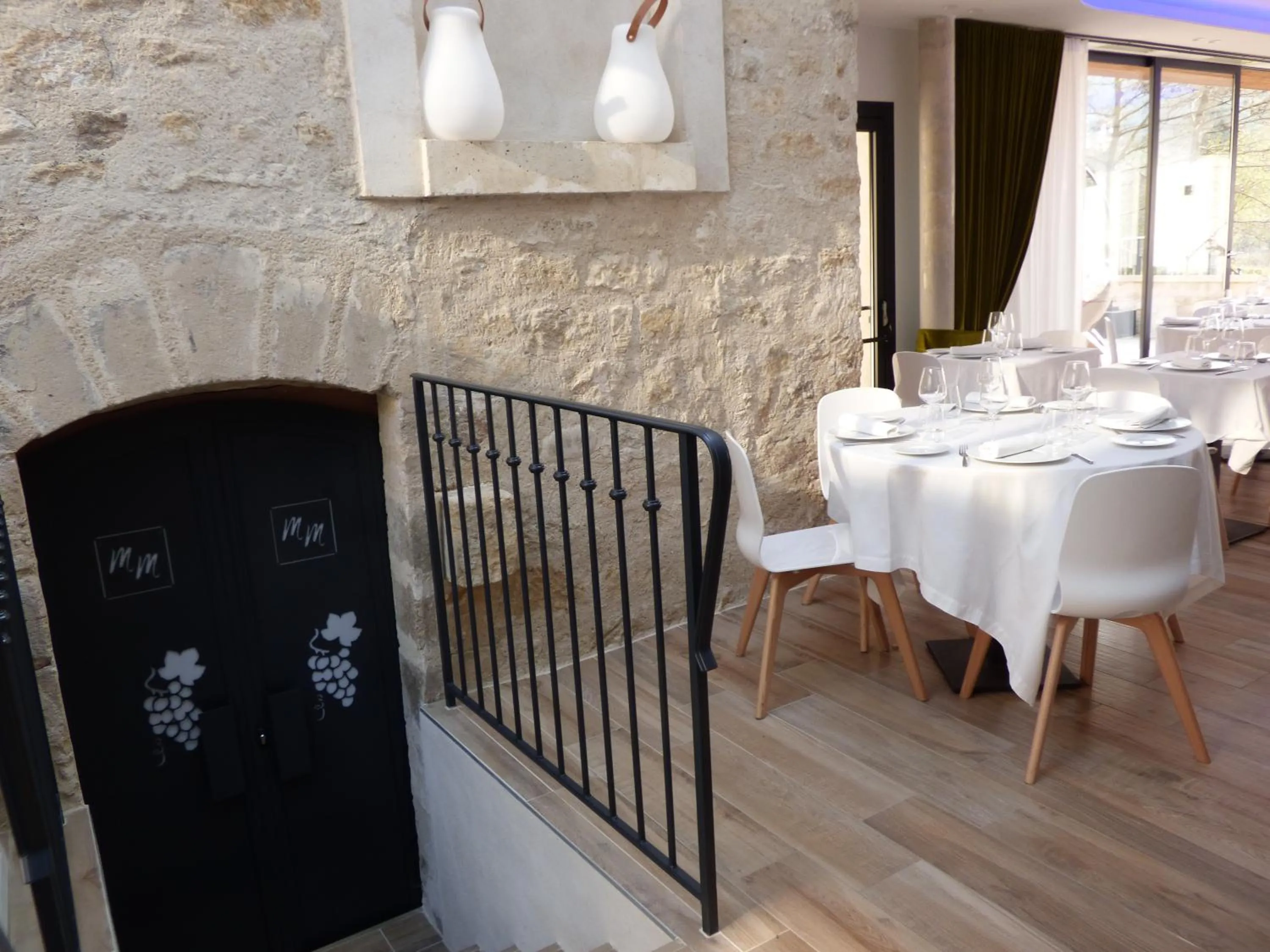 Restaurant/places to eat in Le Moulin des Marais