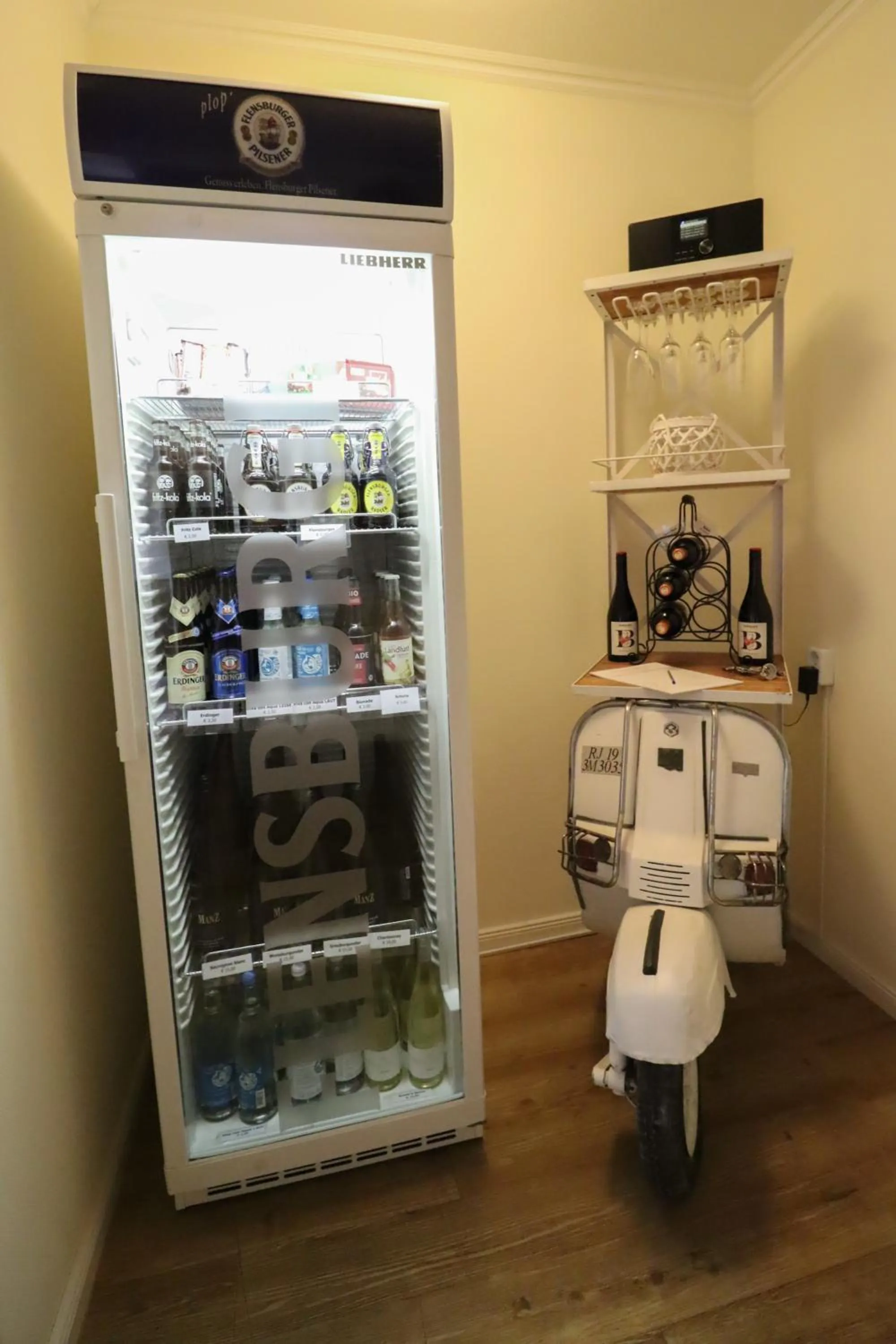 Communal lounge/ TV room in Das Frühstückshotel Sankt Peter-Ording