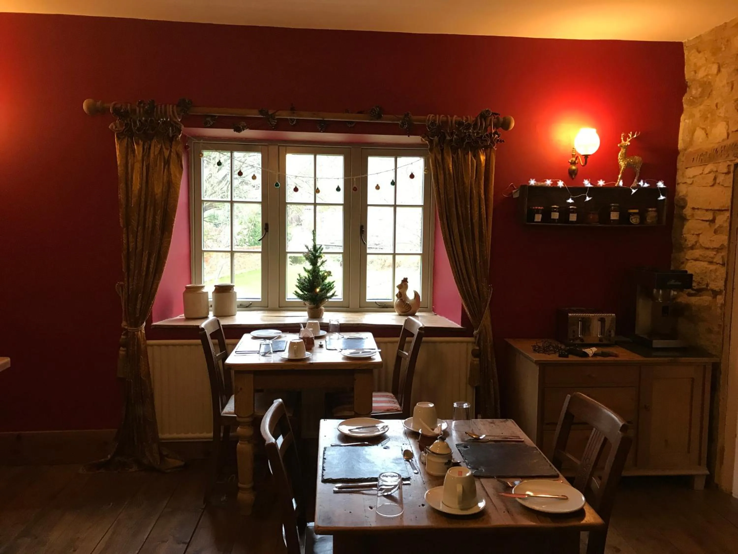 Dining area in Home Farm Bed & Breakfast