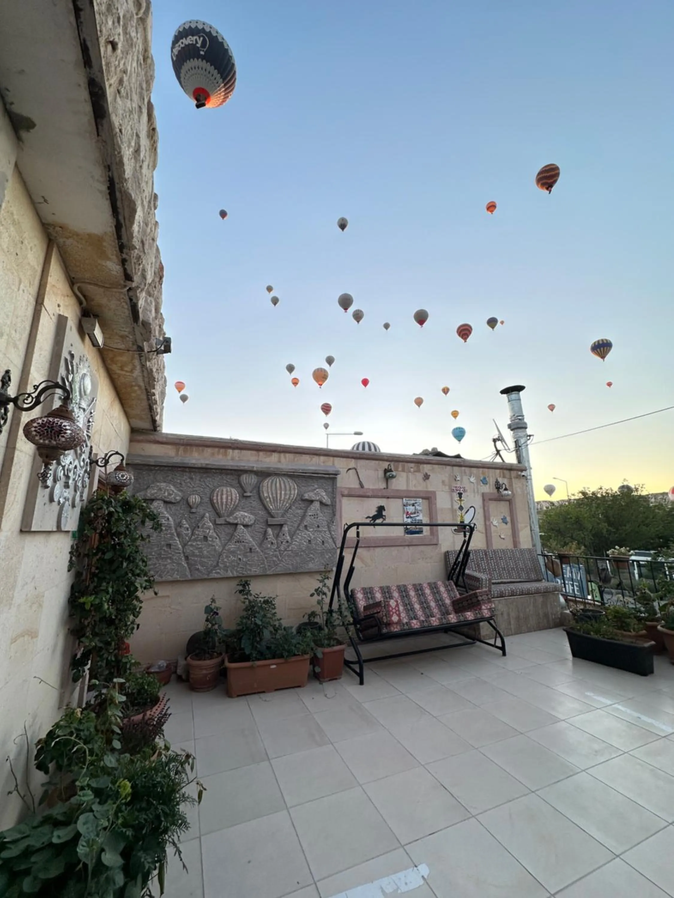 Day in Lucky Luke Stone House