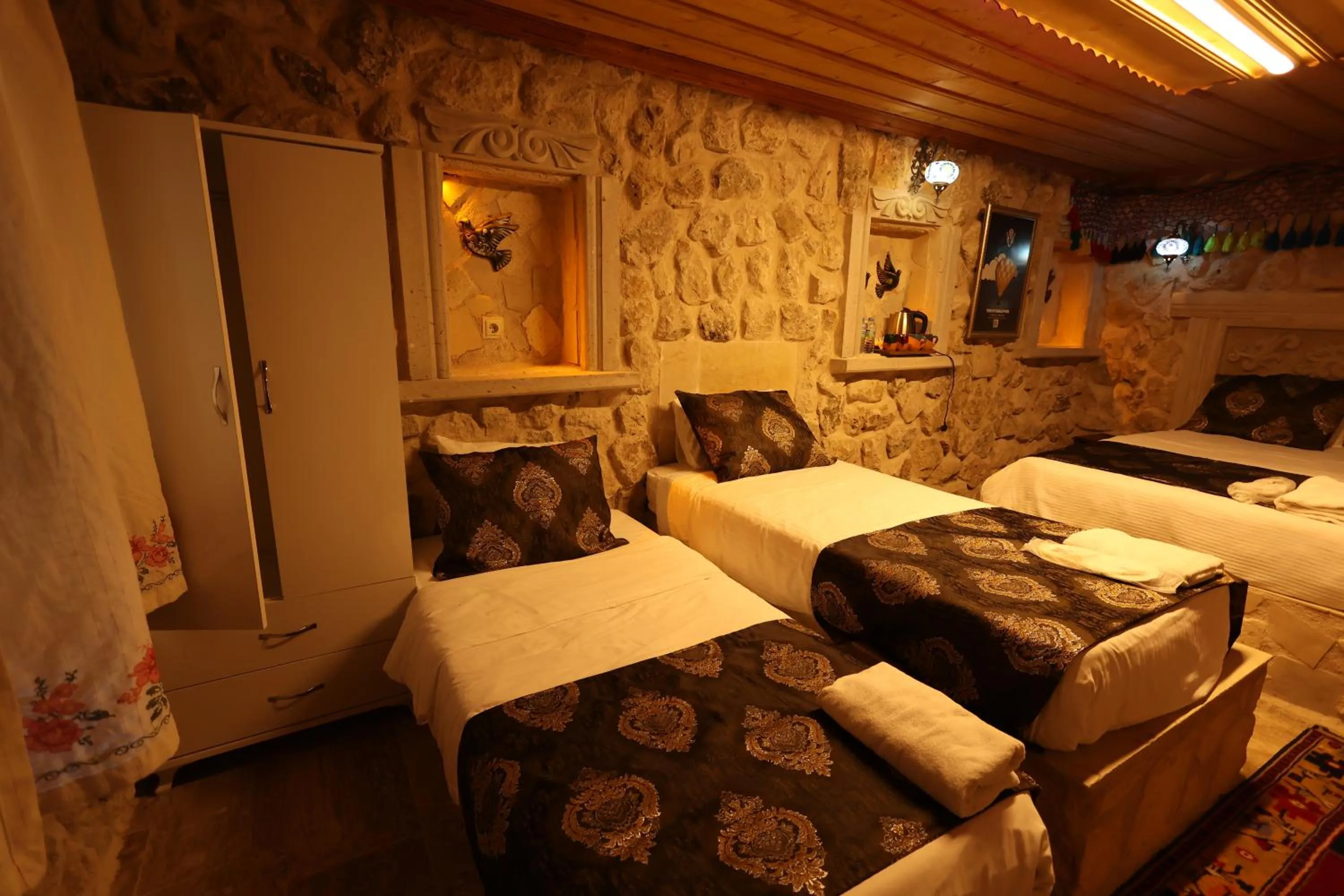 Bedroom, Bed in Lucky Luke Stone House