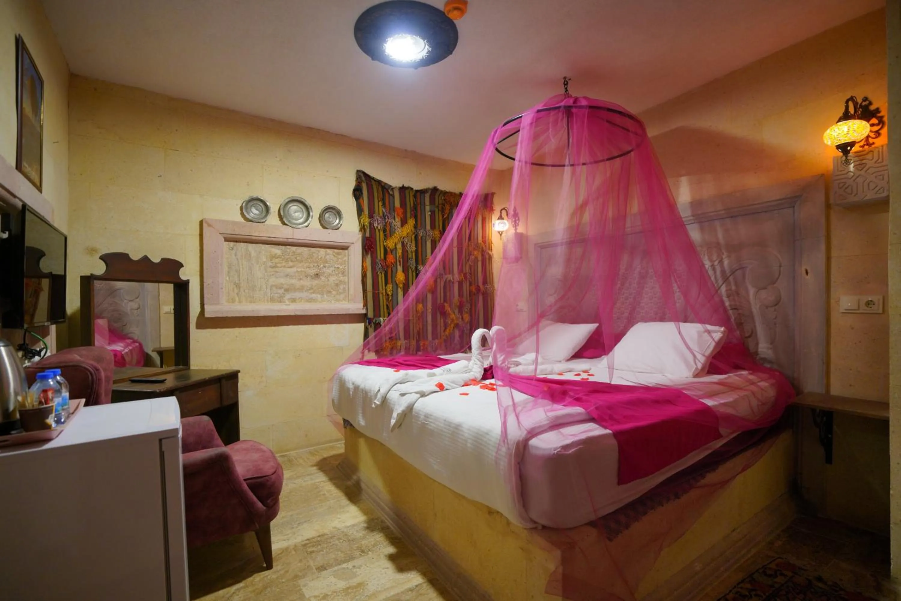 Bed in Lucky Luke Stone House