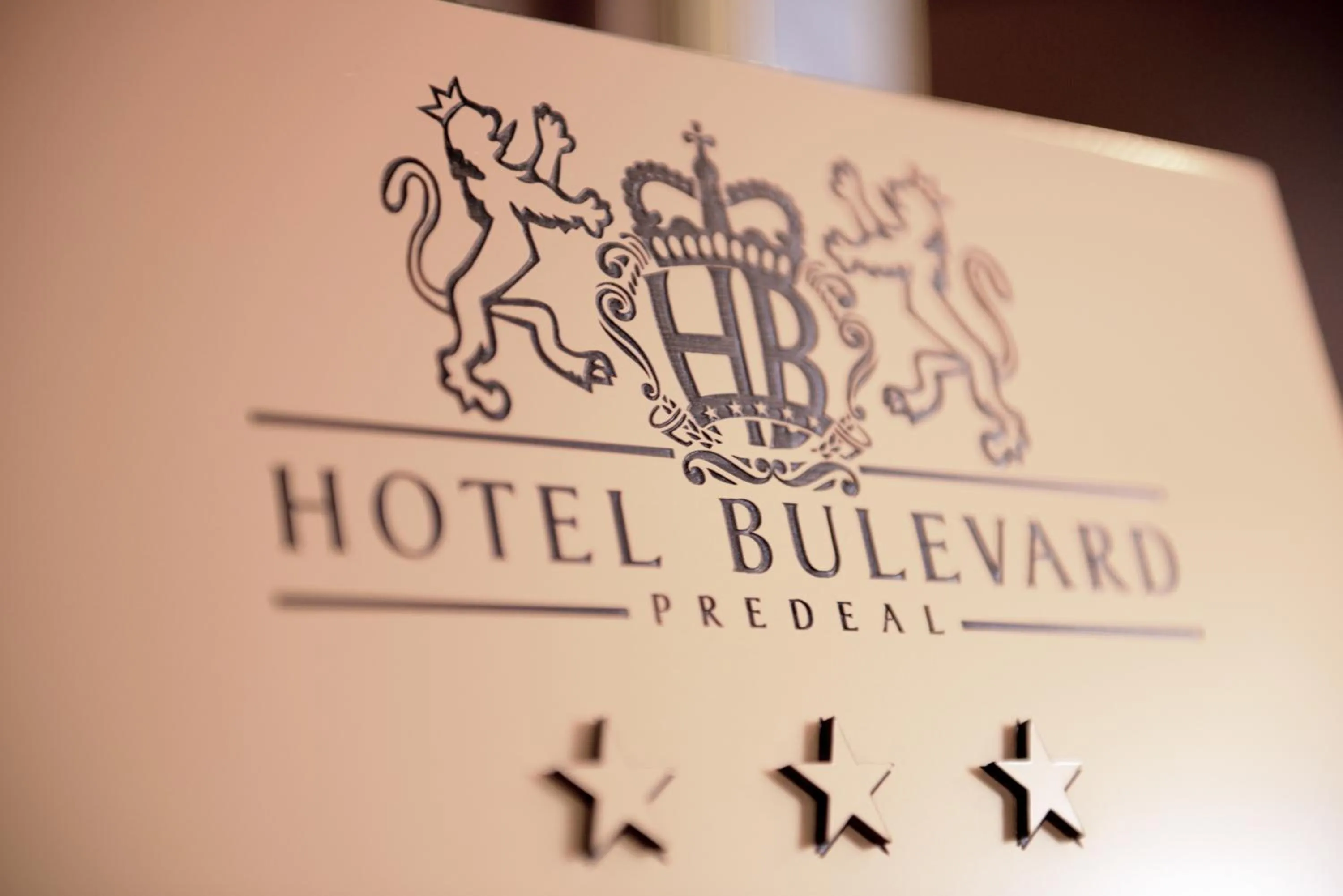 Logo/Certificate/Sign in Hotel Bulevard Predeal